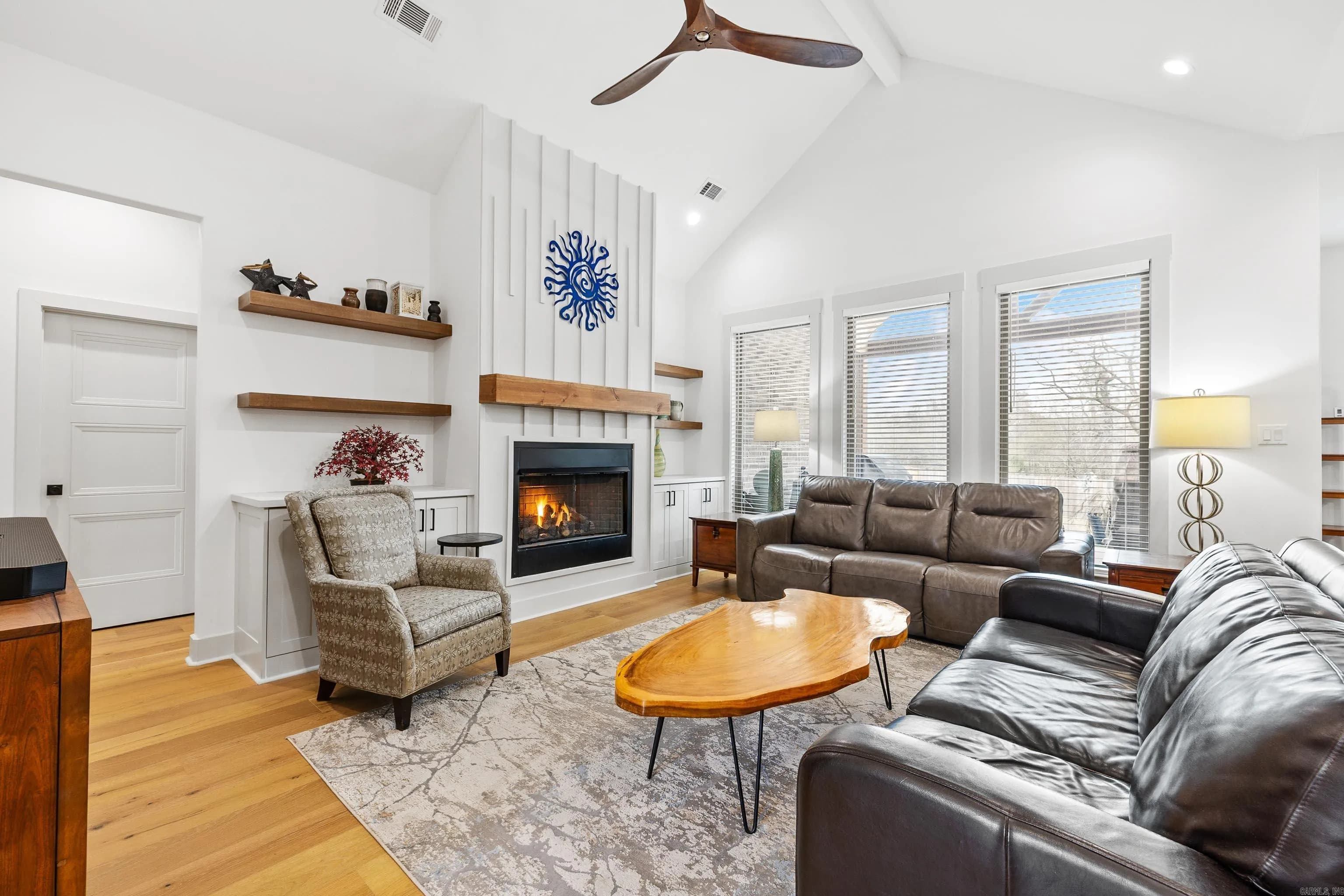 Property at 8028 N Shoreline - Image 6