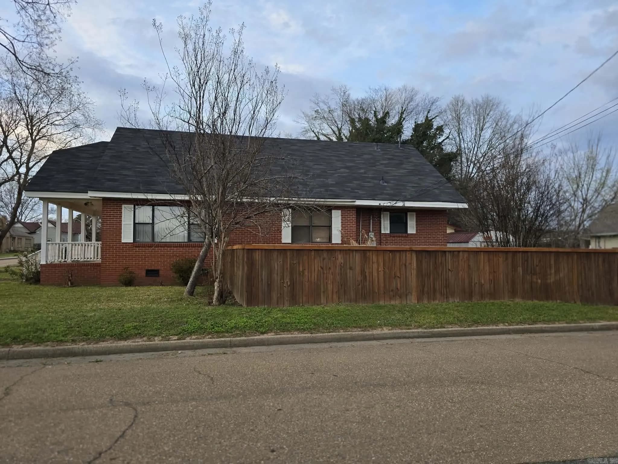 Property at 526 S 9th - Image 4