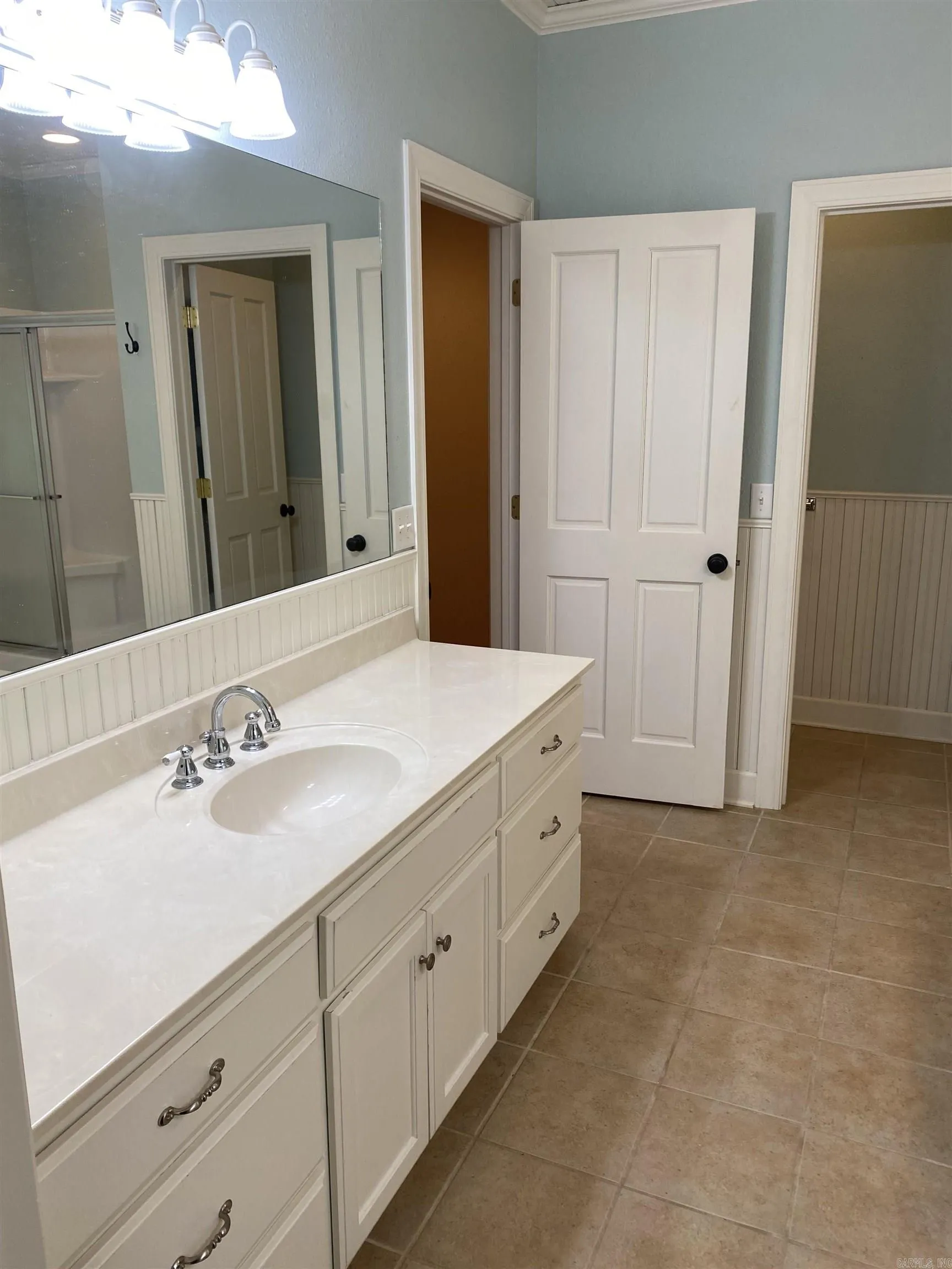 Property at 139  Ouachita - Image 31