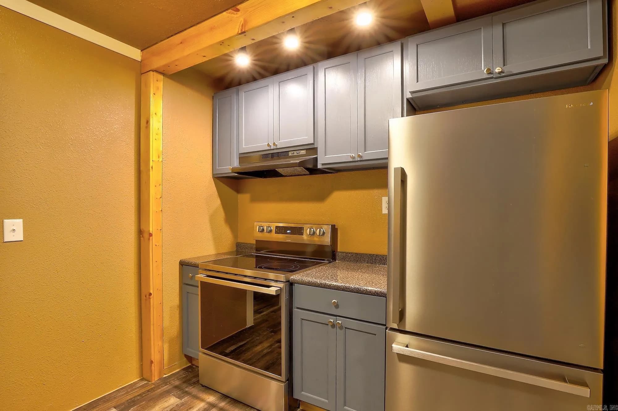 Property at 2321 N Akin - Image 7