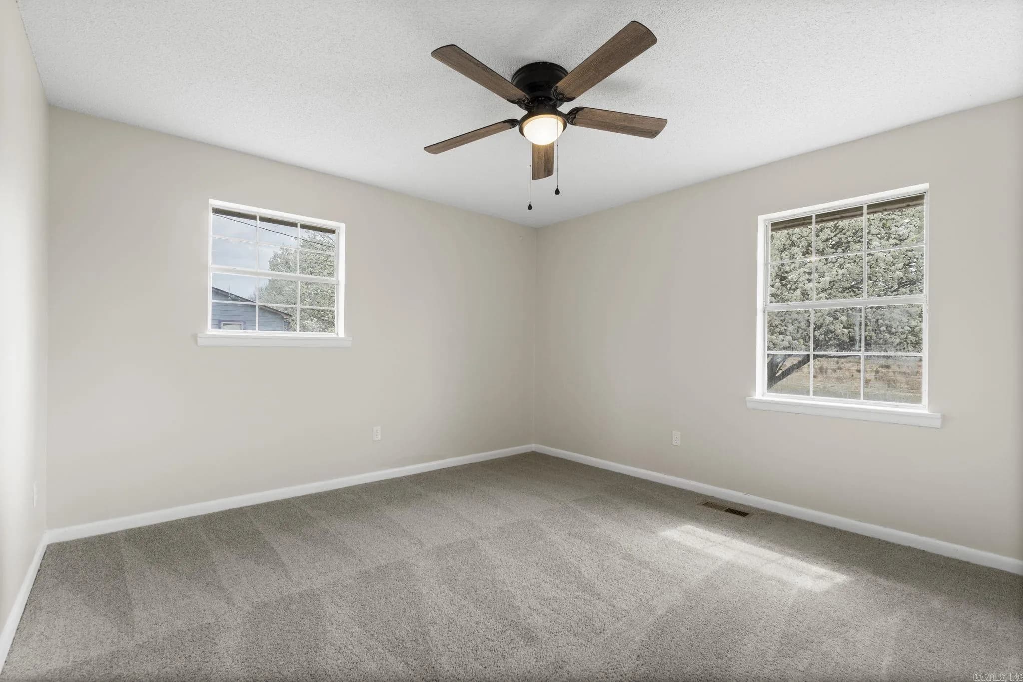 Property at 110 W Alabama - Image 26