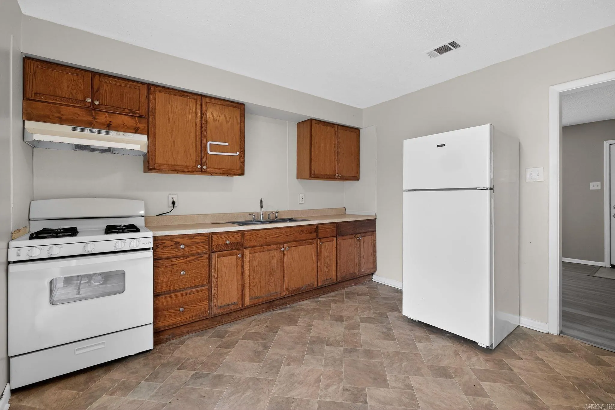 Property at 8704  Duncan - Image 17