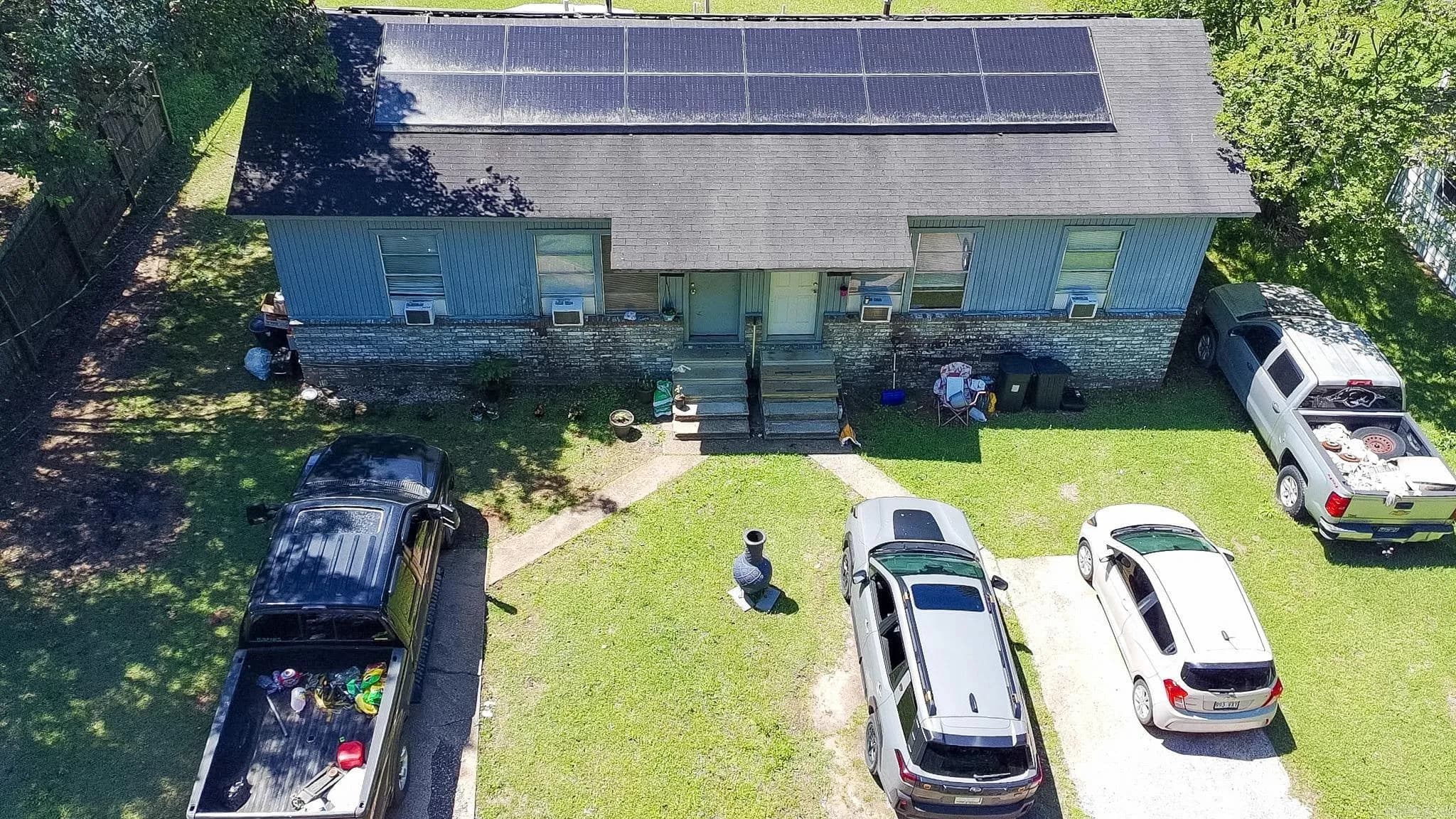 Property at 234 N 26th & 235 n 25th  235 N 25th St - Image 2