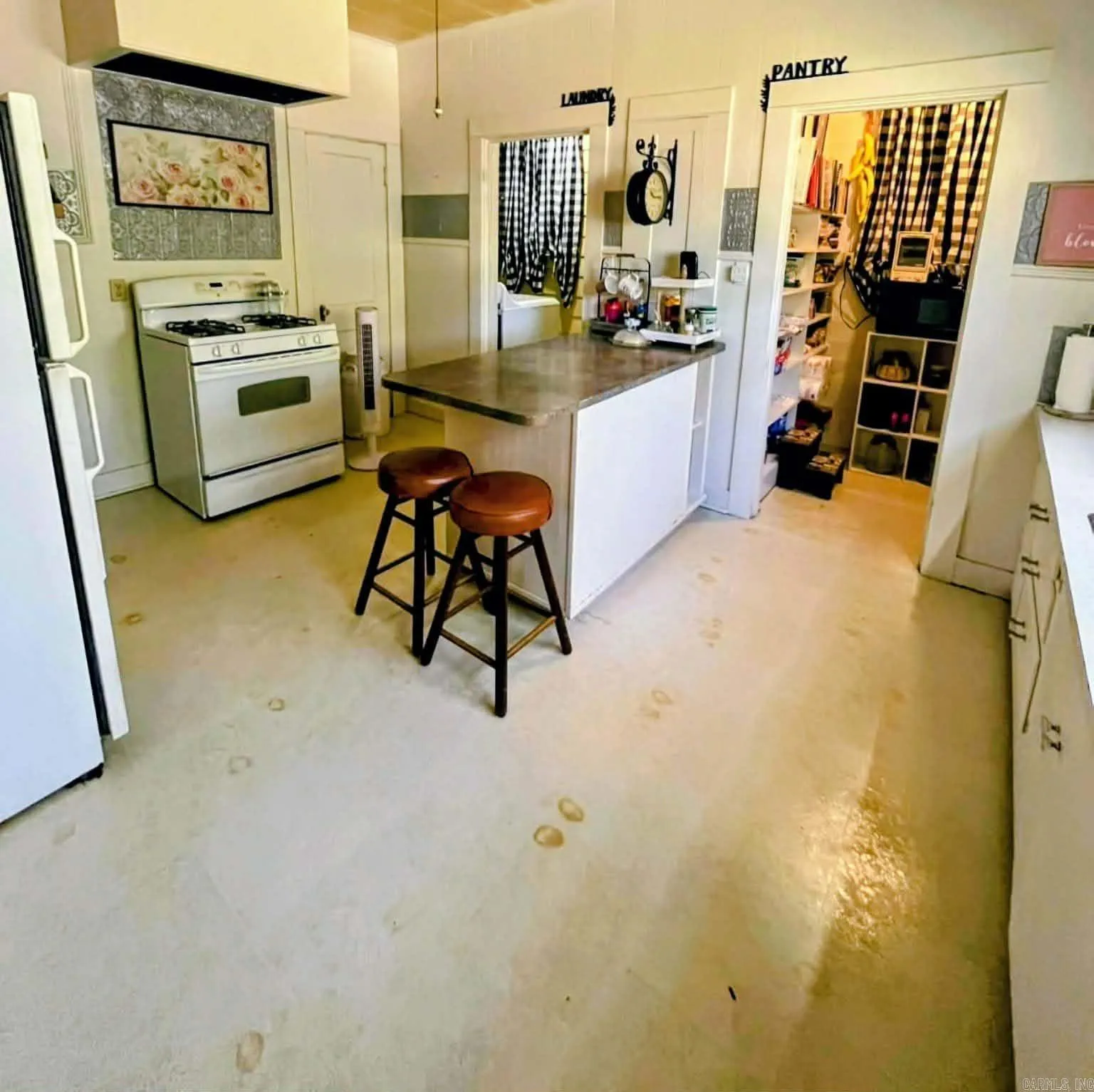 Property at 309  Dogwood street - Image 6
