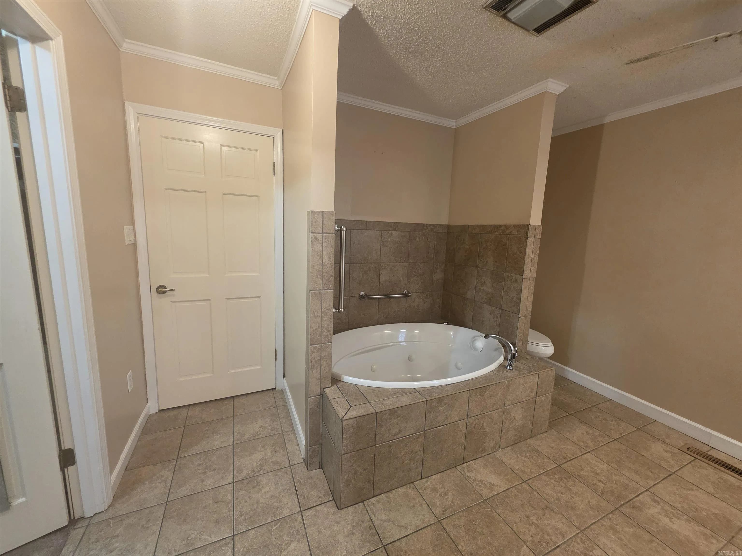 Property at 305  Highway 140 e - Image 16