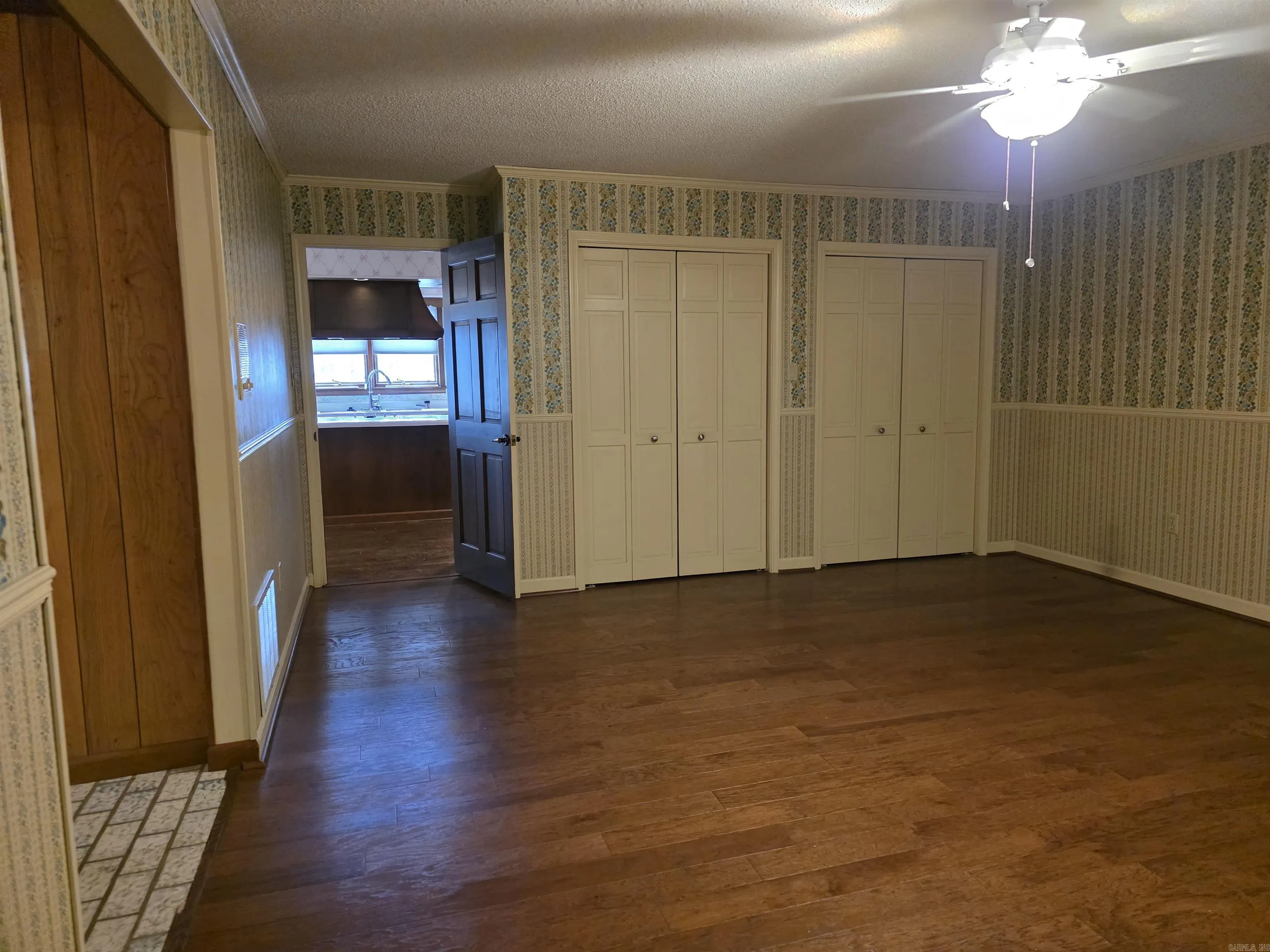 Property at 305  Highway 140 e - Image 7