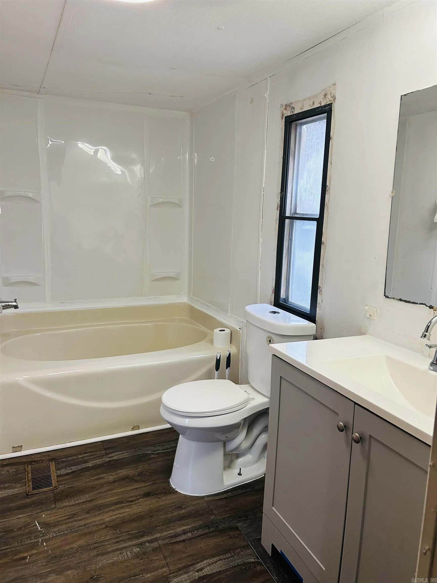 Property at 4119  W justice - Image 8