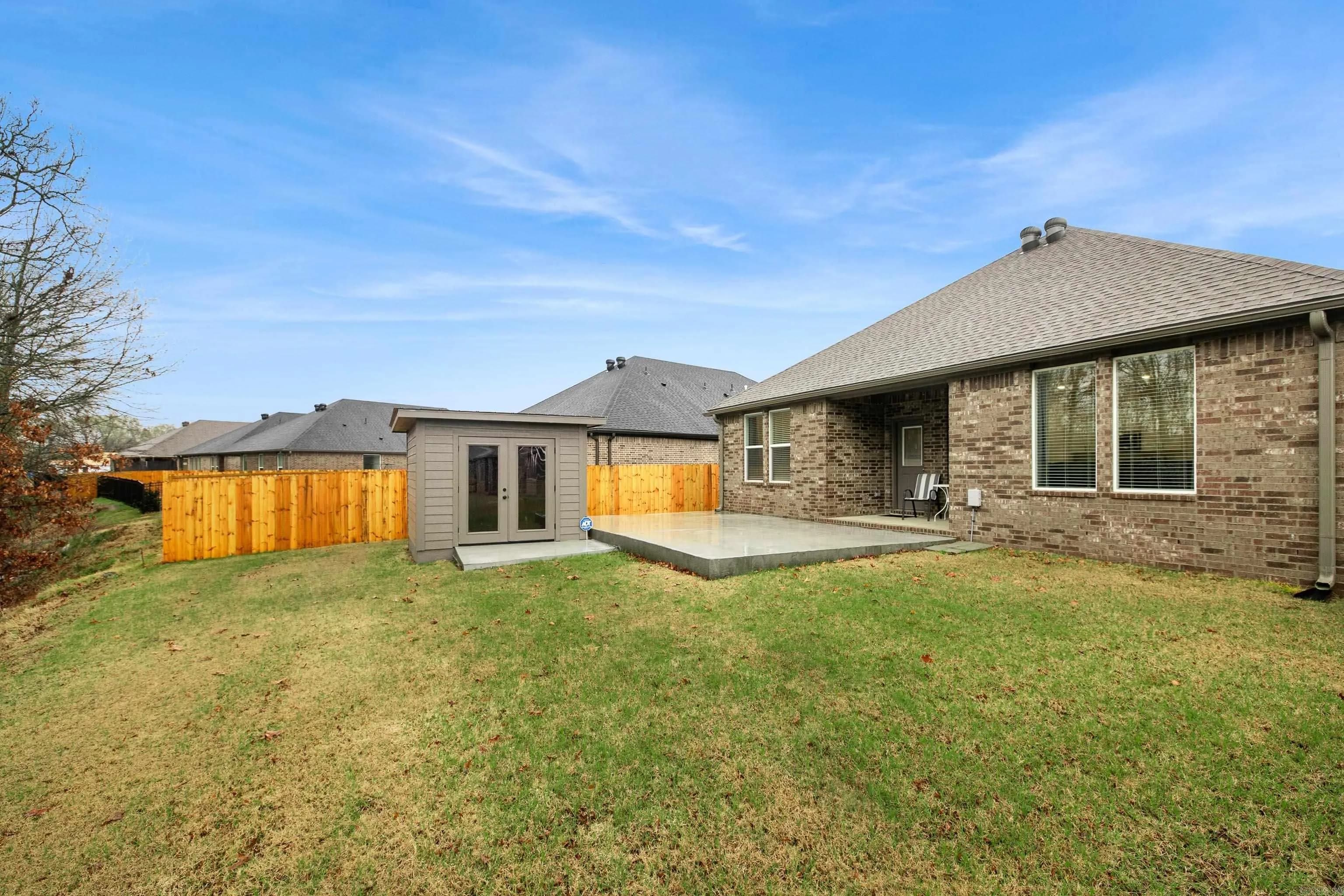 Property at 213  Lainey - Image 34