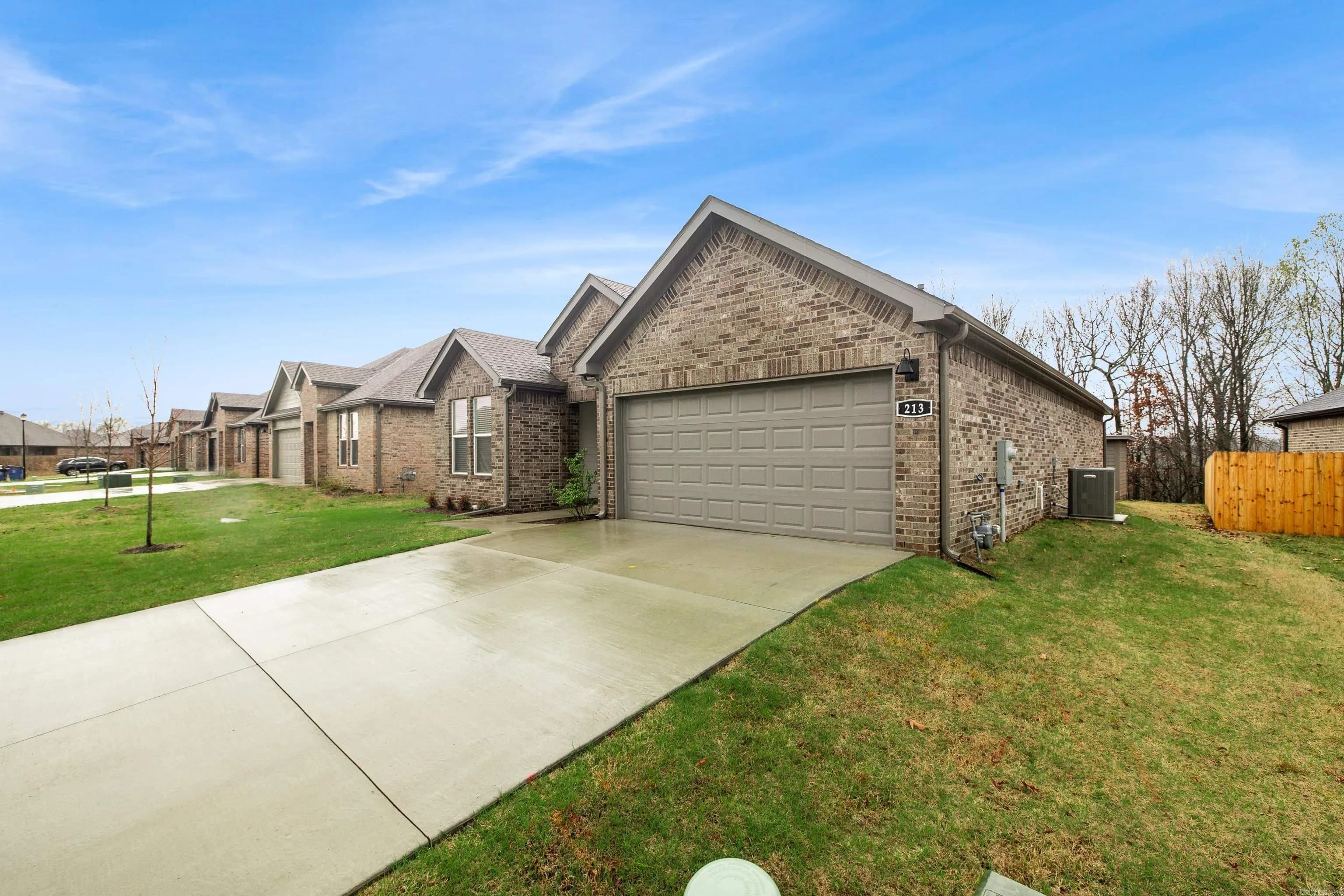 Property at 213  Lainey - Image 39