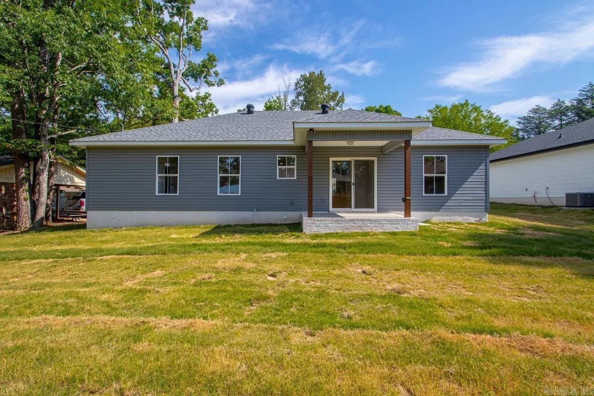 Property at 212  Pineview - Image 25
