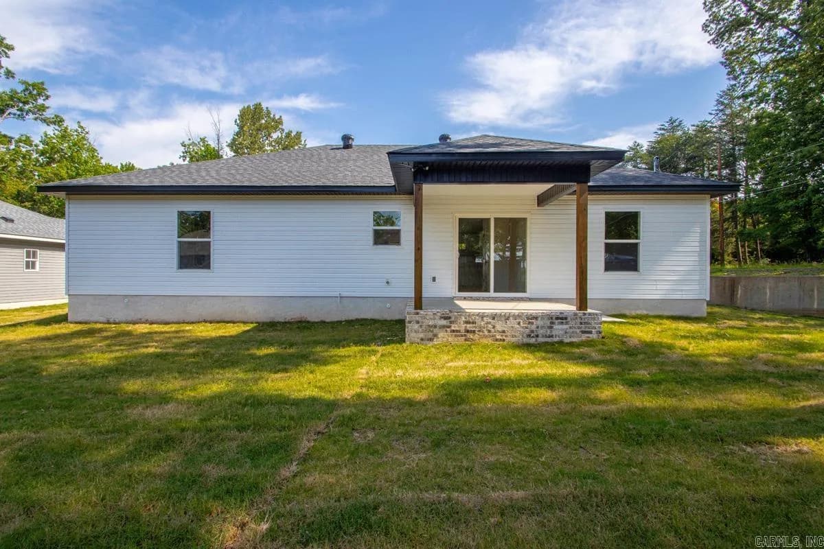 Property at 214  Pineview - Image 27