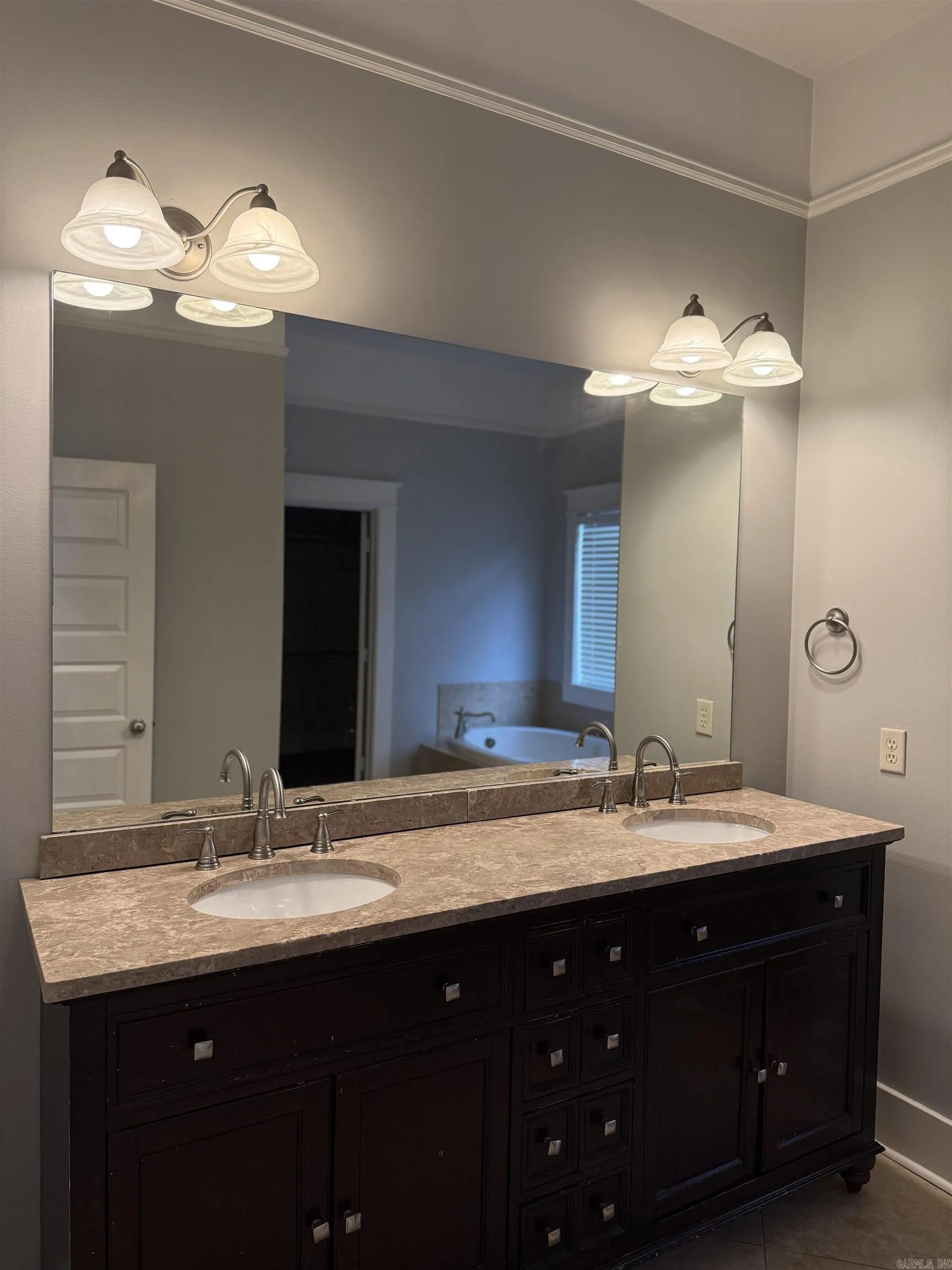 Property at 1200 N Polk - Image 24