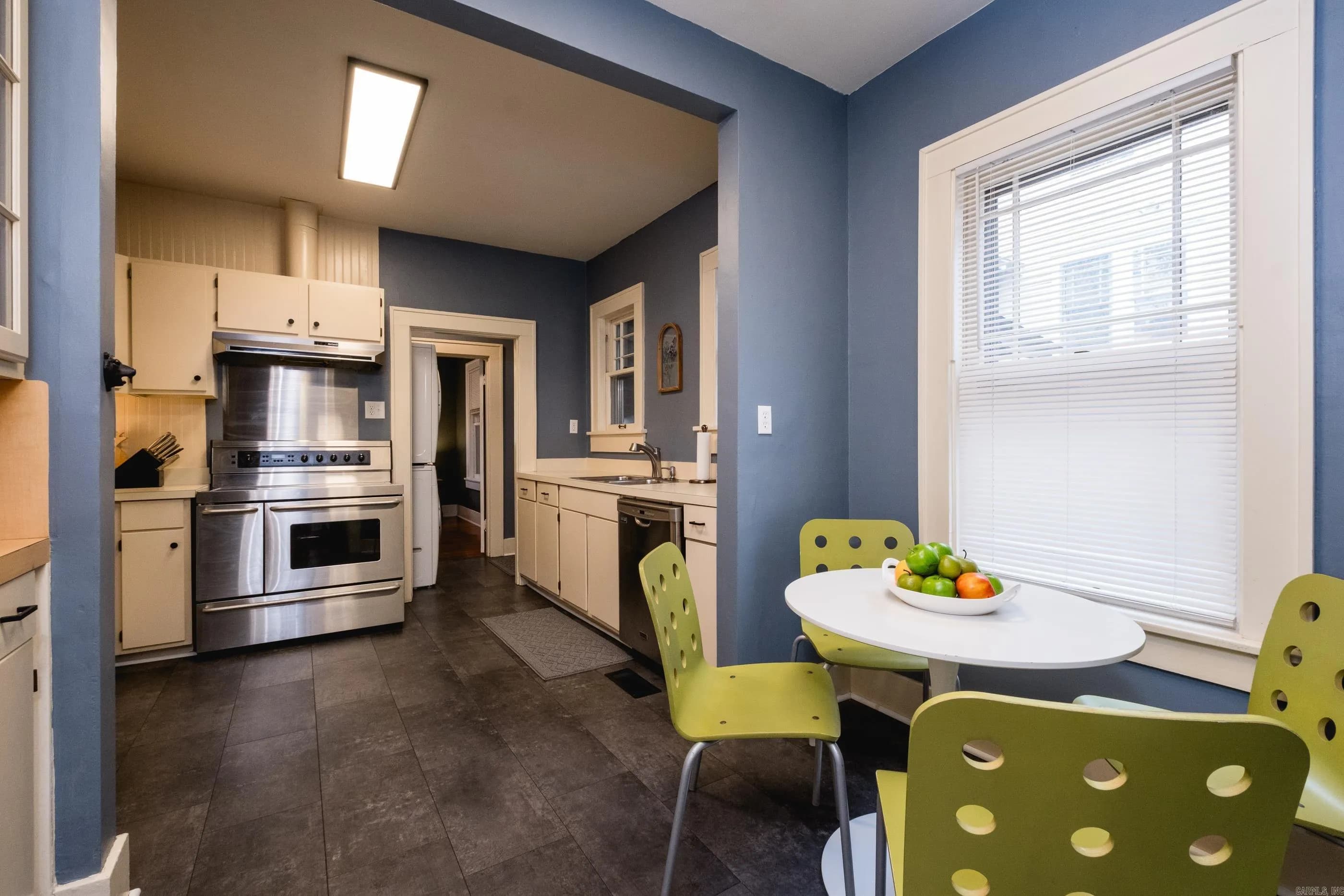 Property at 110 N Cedar - Image 12
