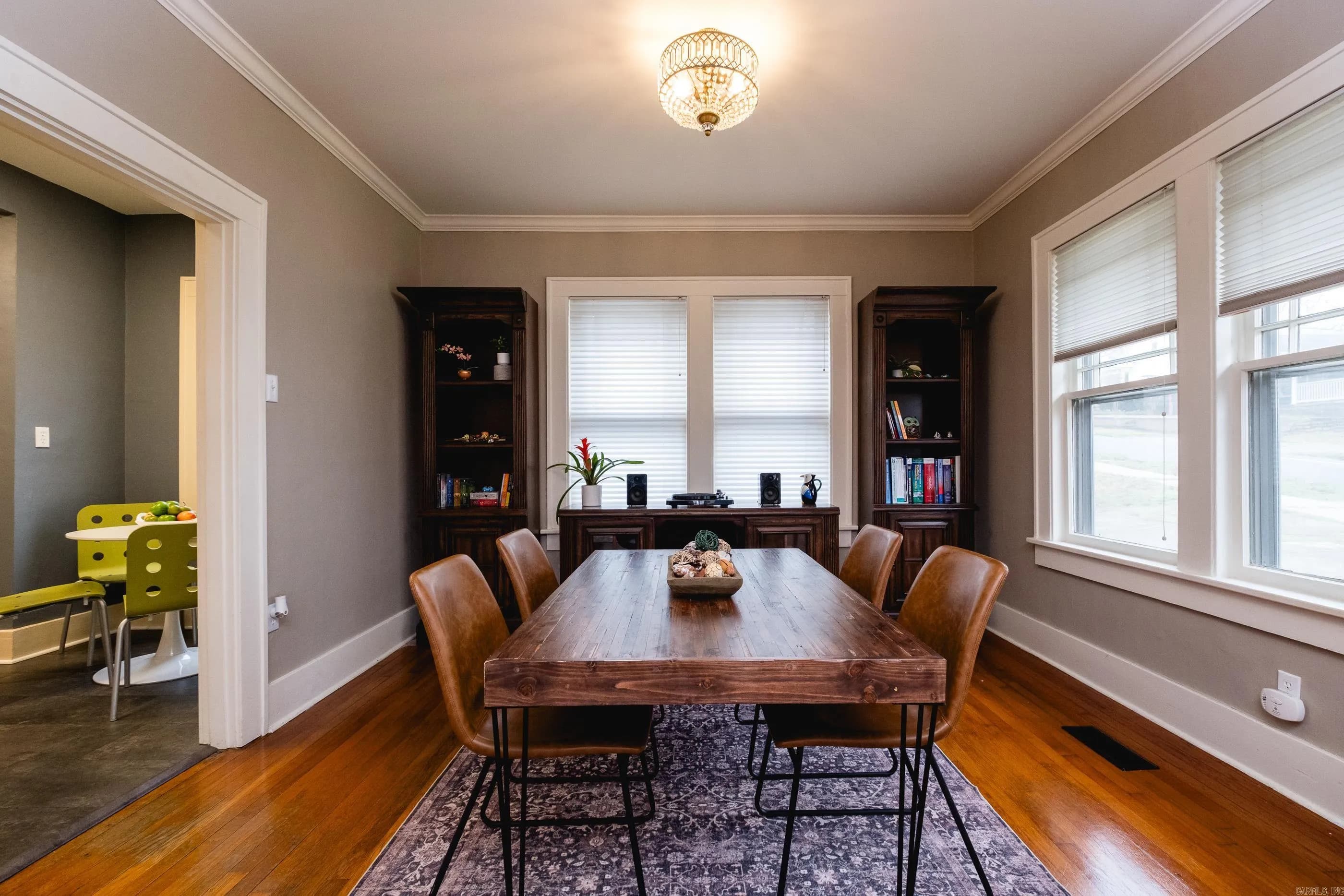 Property at 110 N Cedar - Image 9