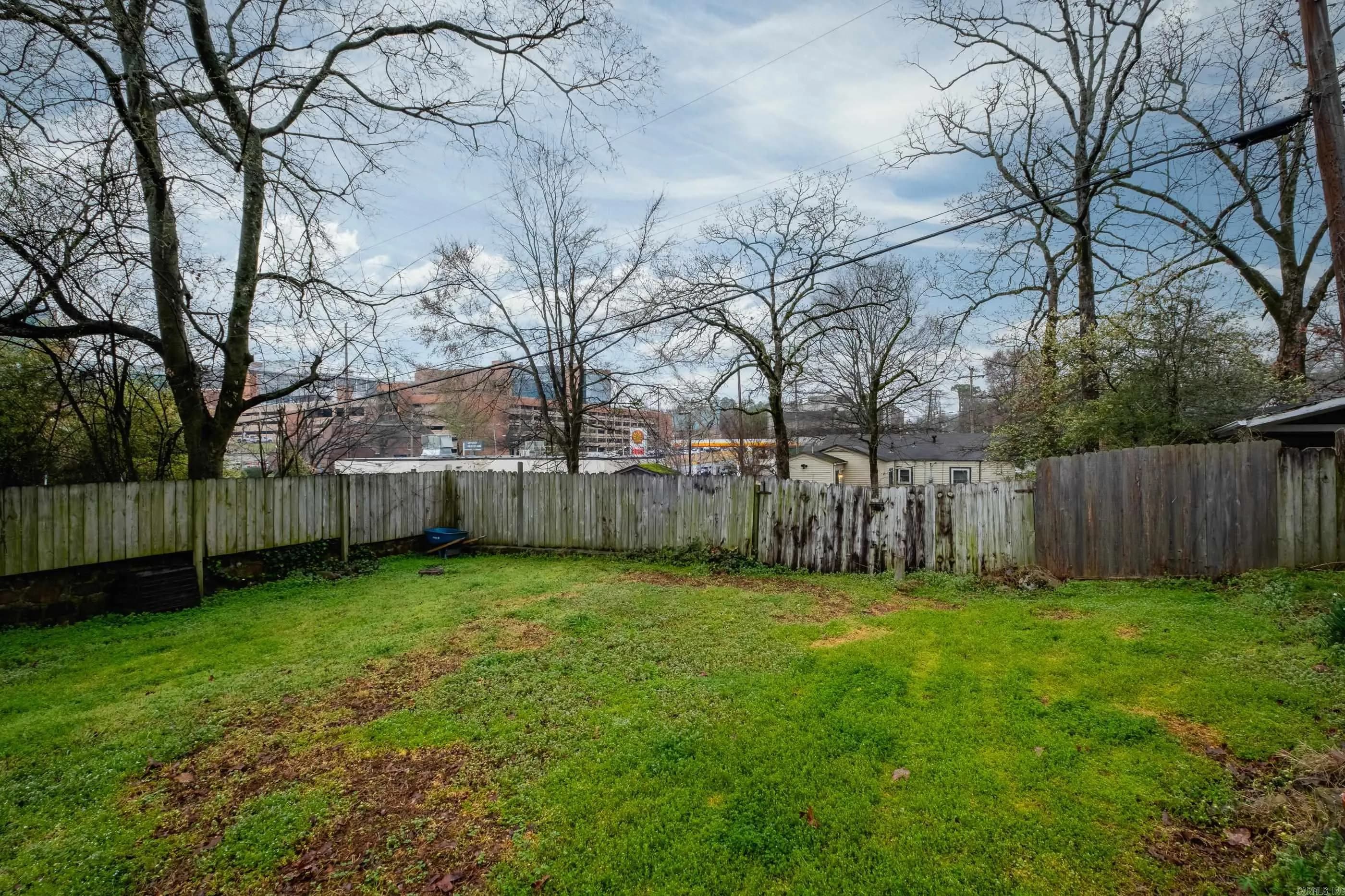Property at 110 N Cedar - Image 29
