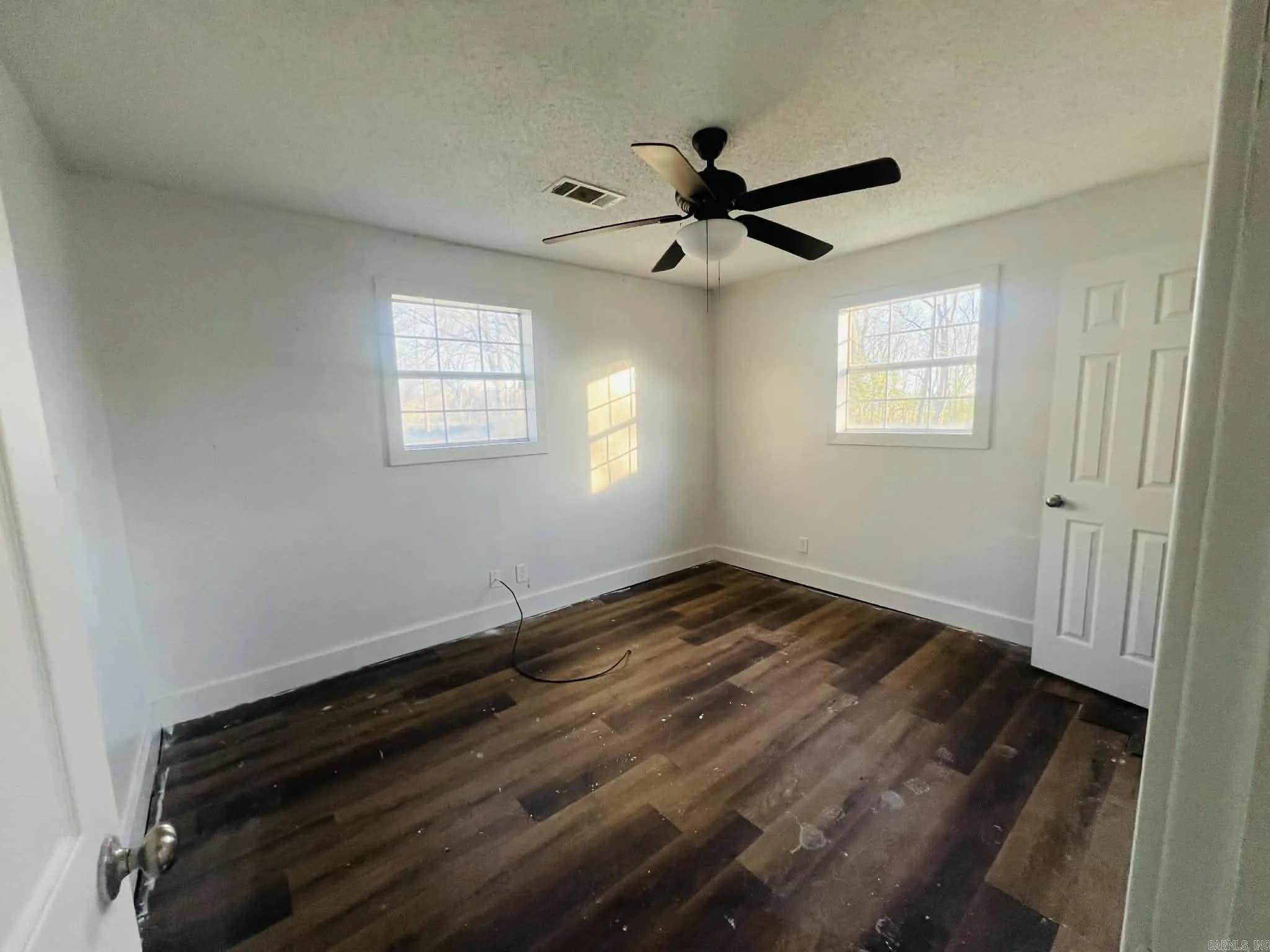 Property at 723 E Center - Image 14