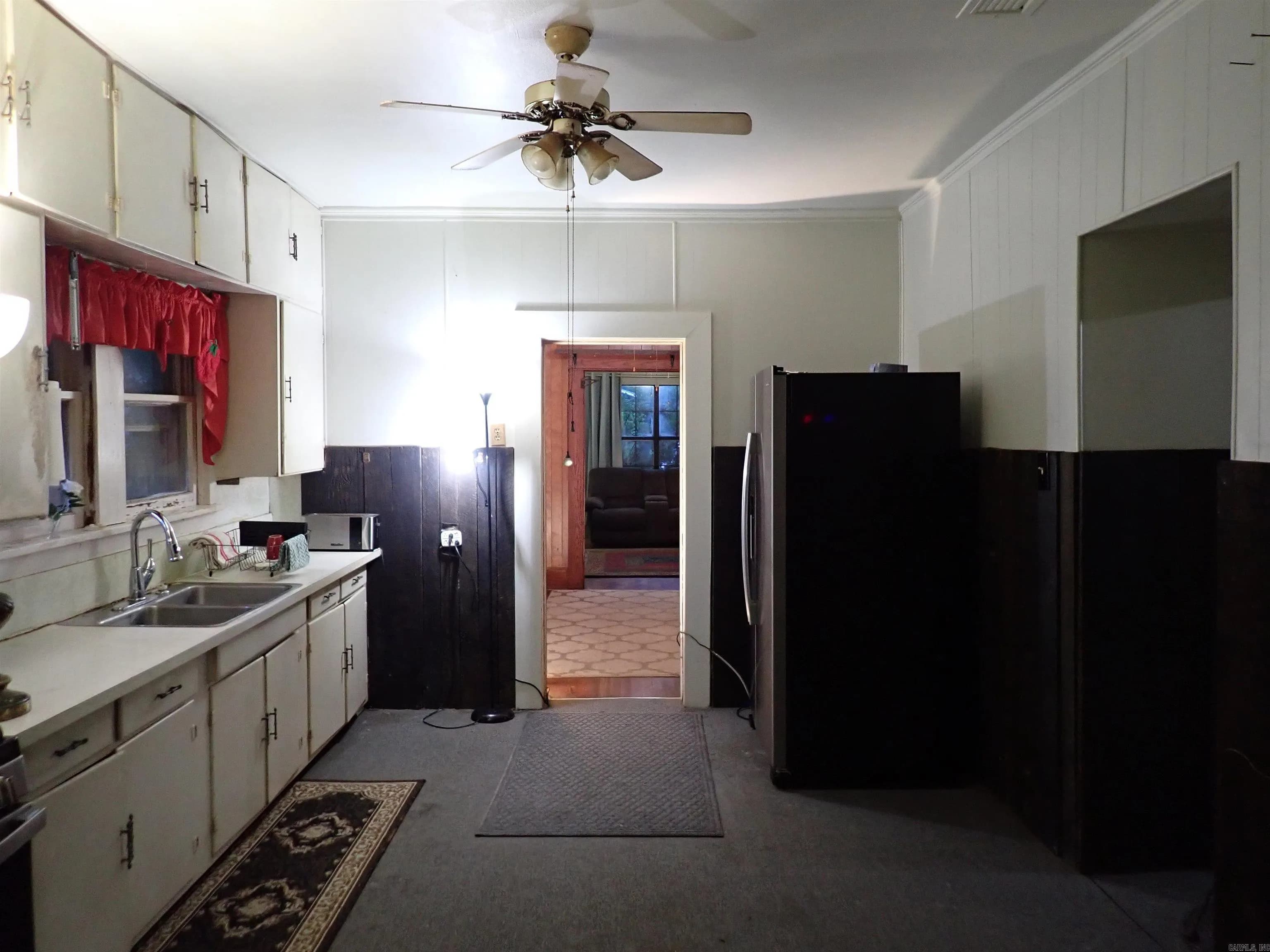 Property at 1309  Center - Image 27