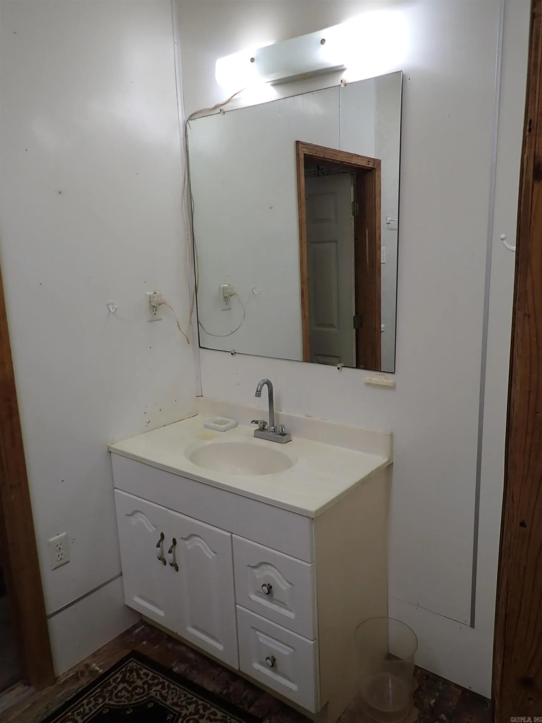 Property at 1309  Center - Image 32