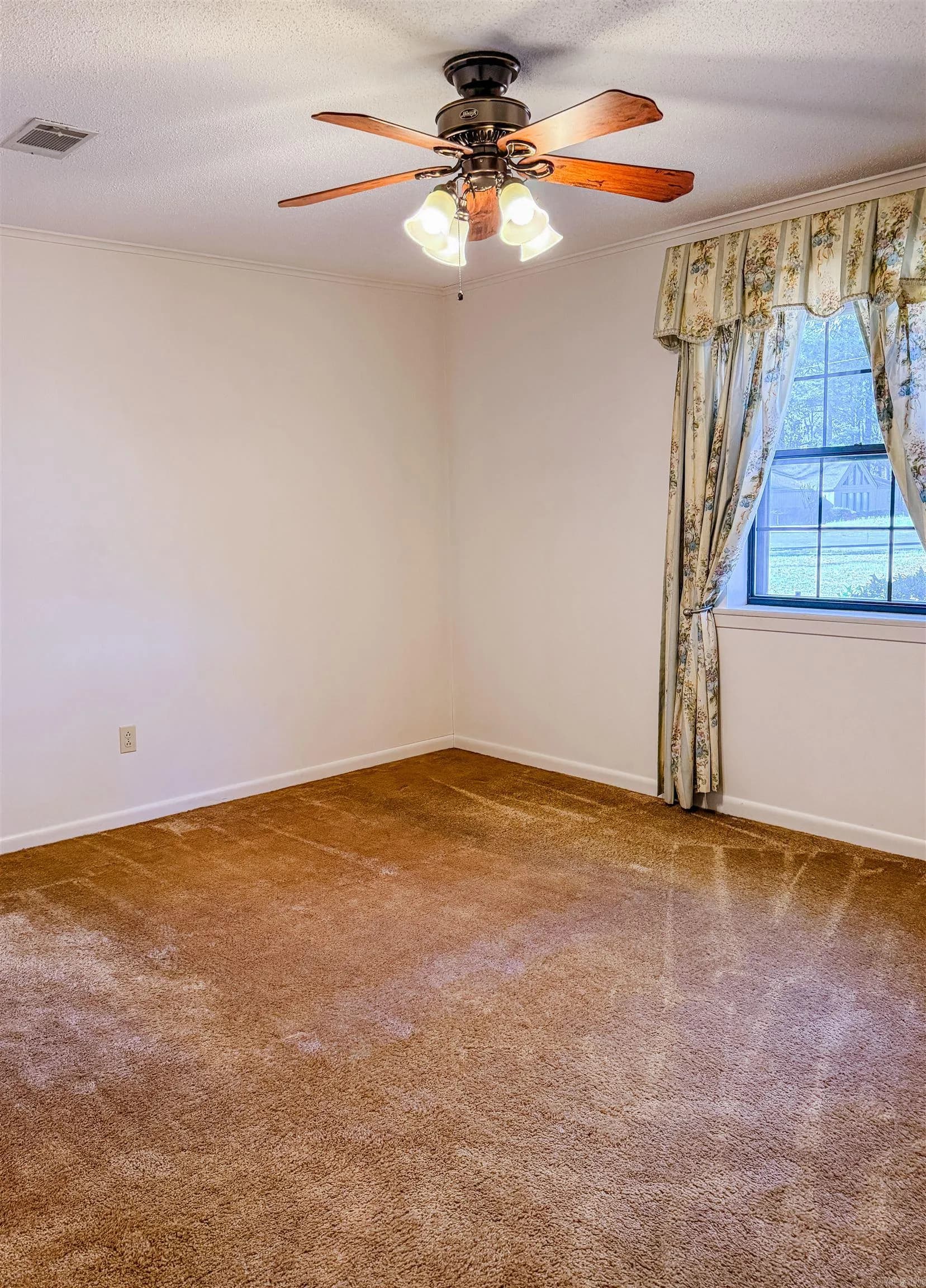 Property at 404  Marie - Image 12