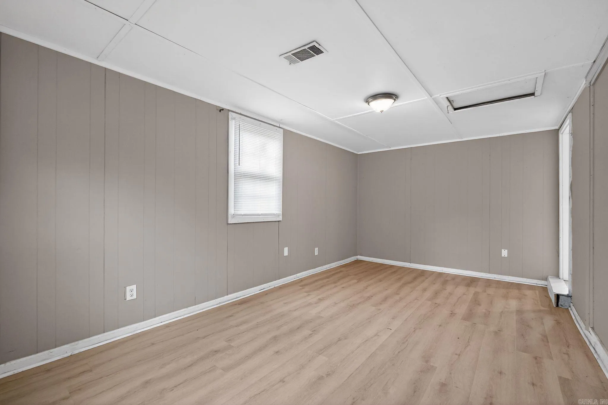 Property at 3521  Pinewood - Image 23
