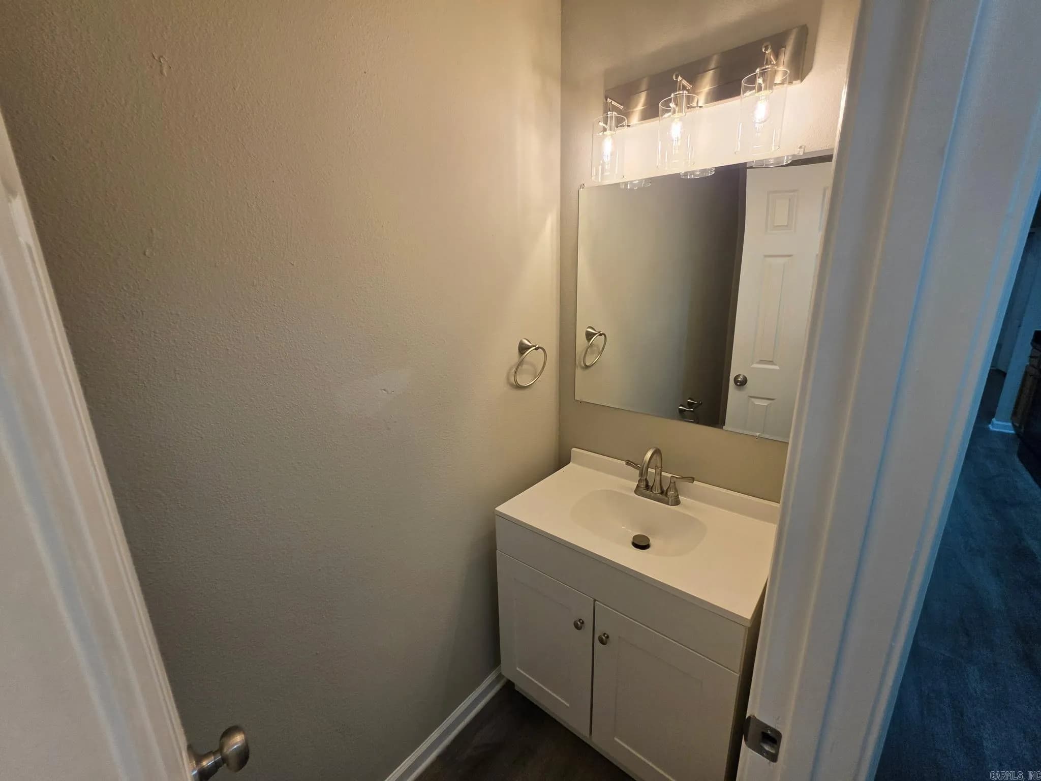 Property at 112  Newton - Image 7
