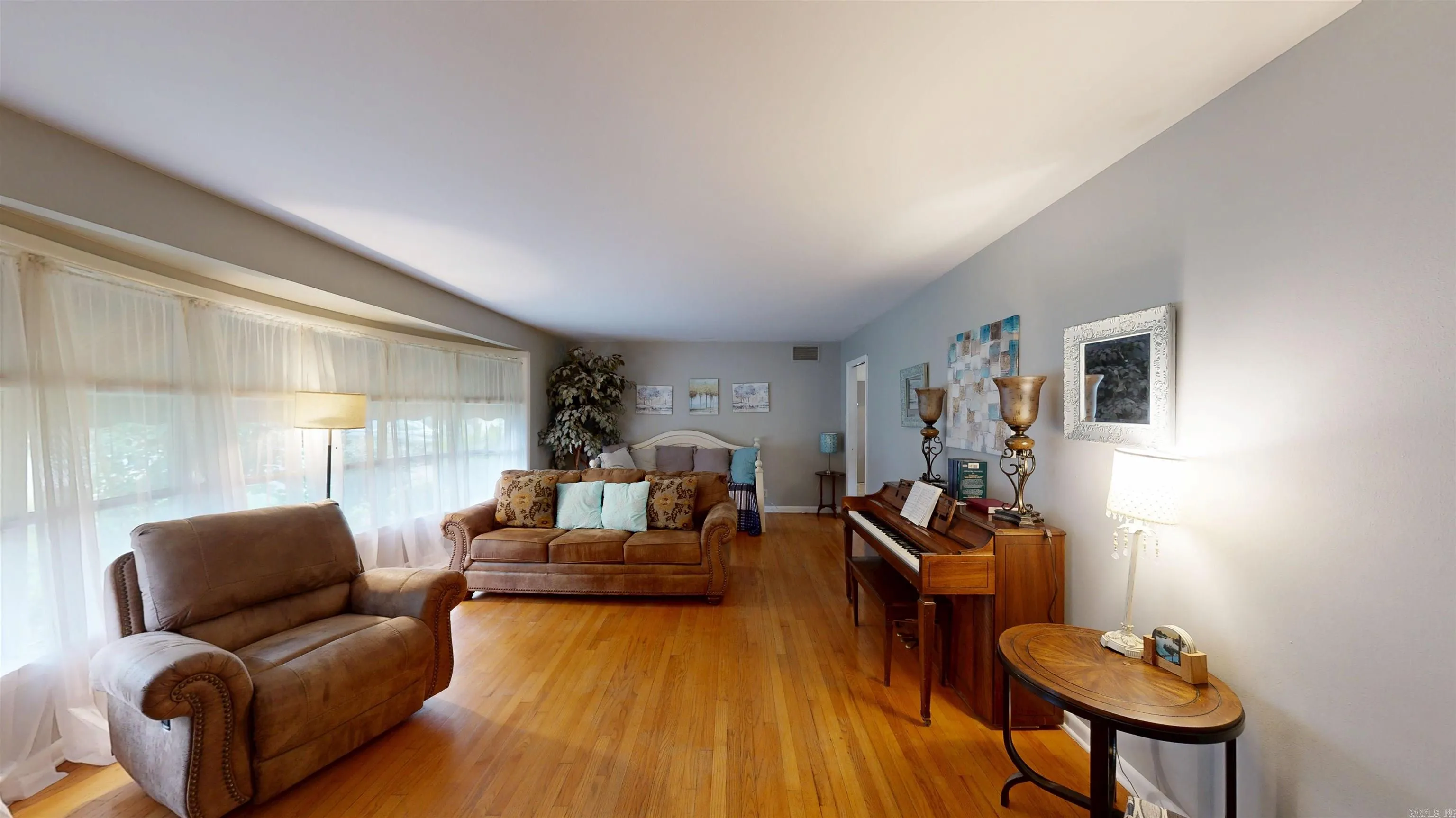 Property at 209  Mcmahan - Image 13
