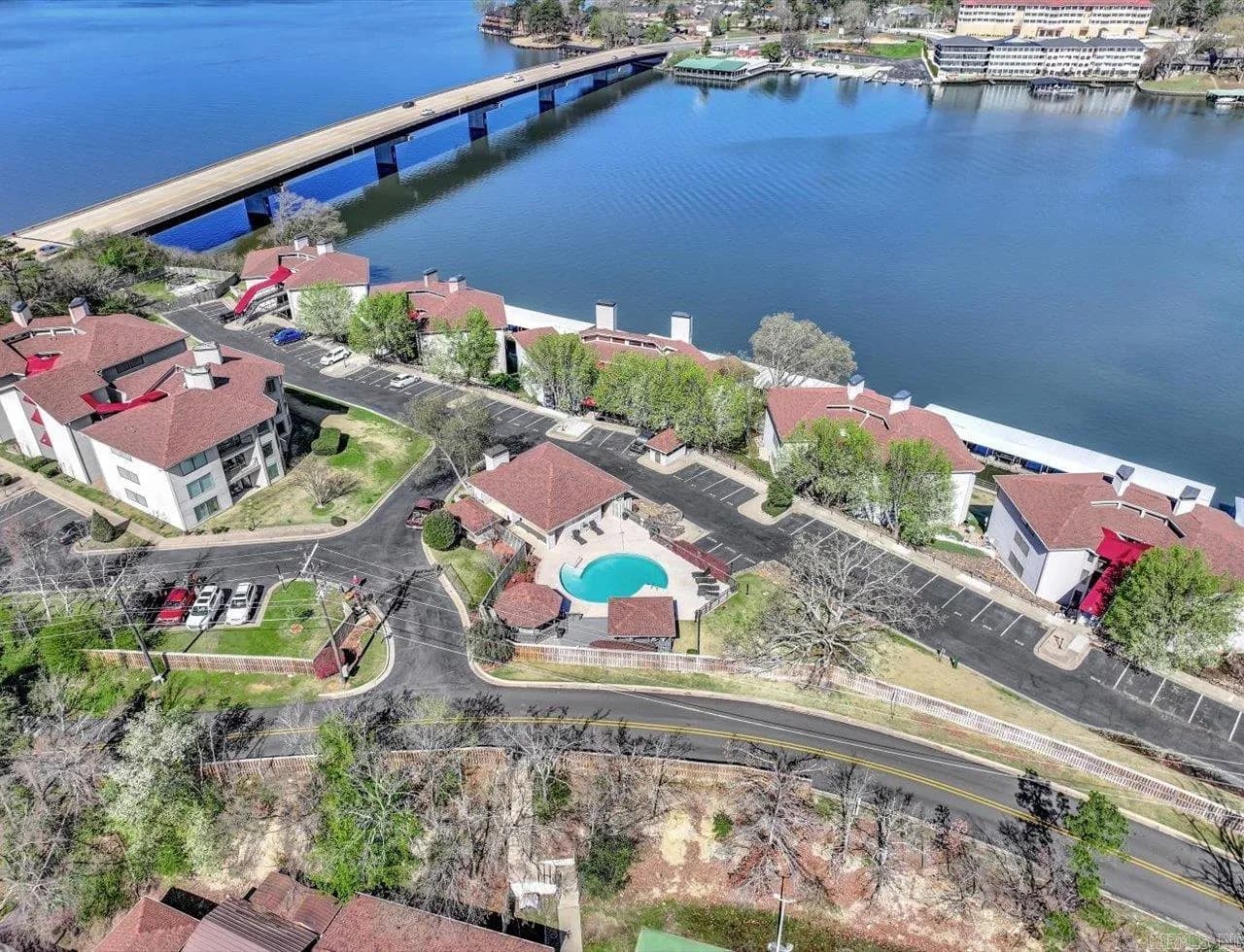 Property at 101  Long island, 201 - Image 47