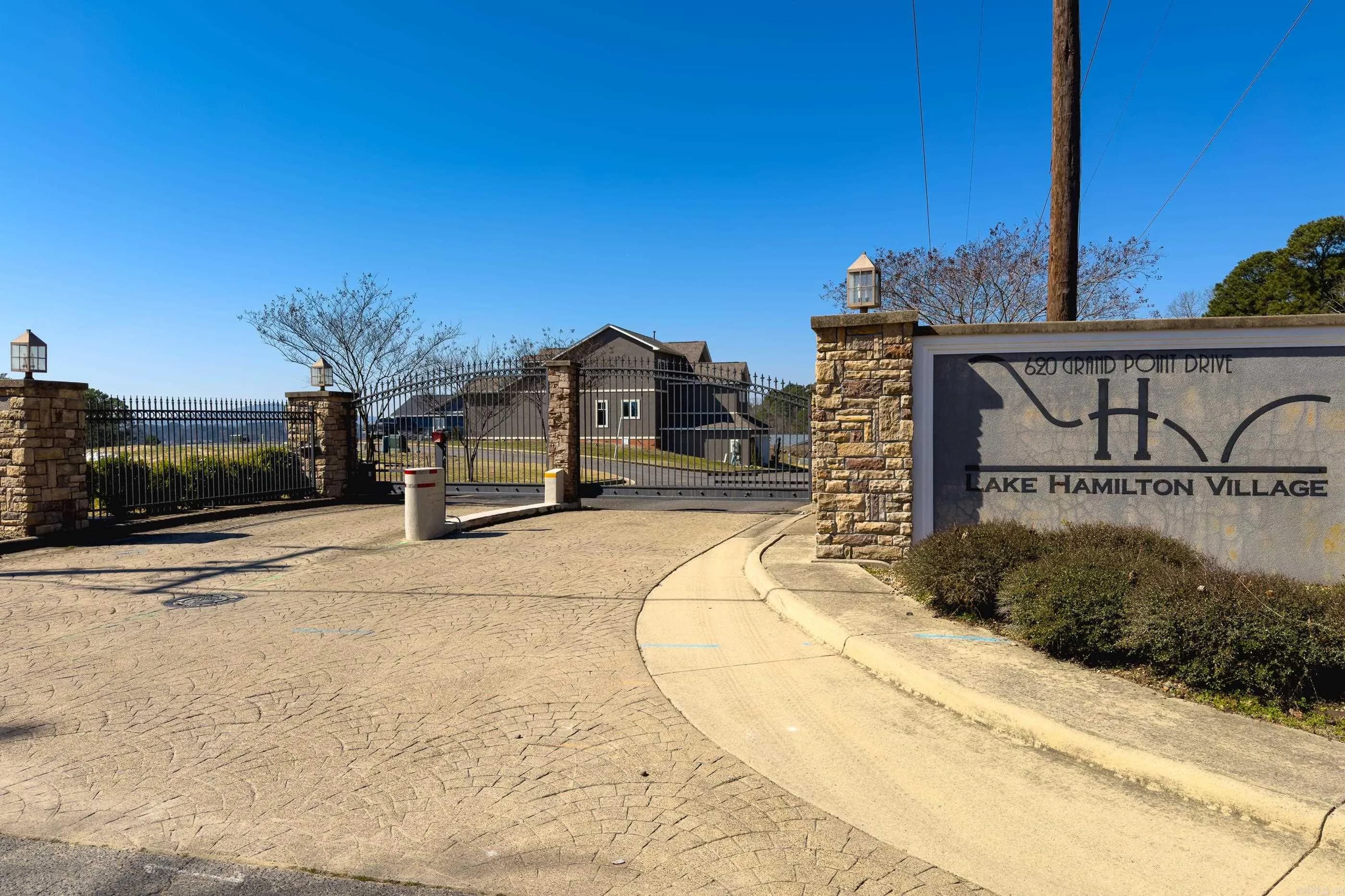 Property at 620  Grand point, 25B - Image 2