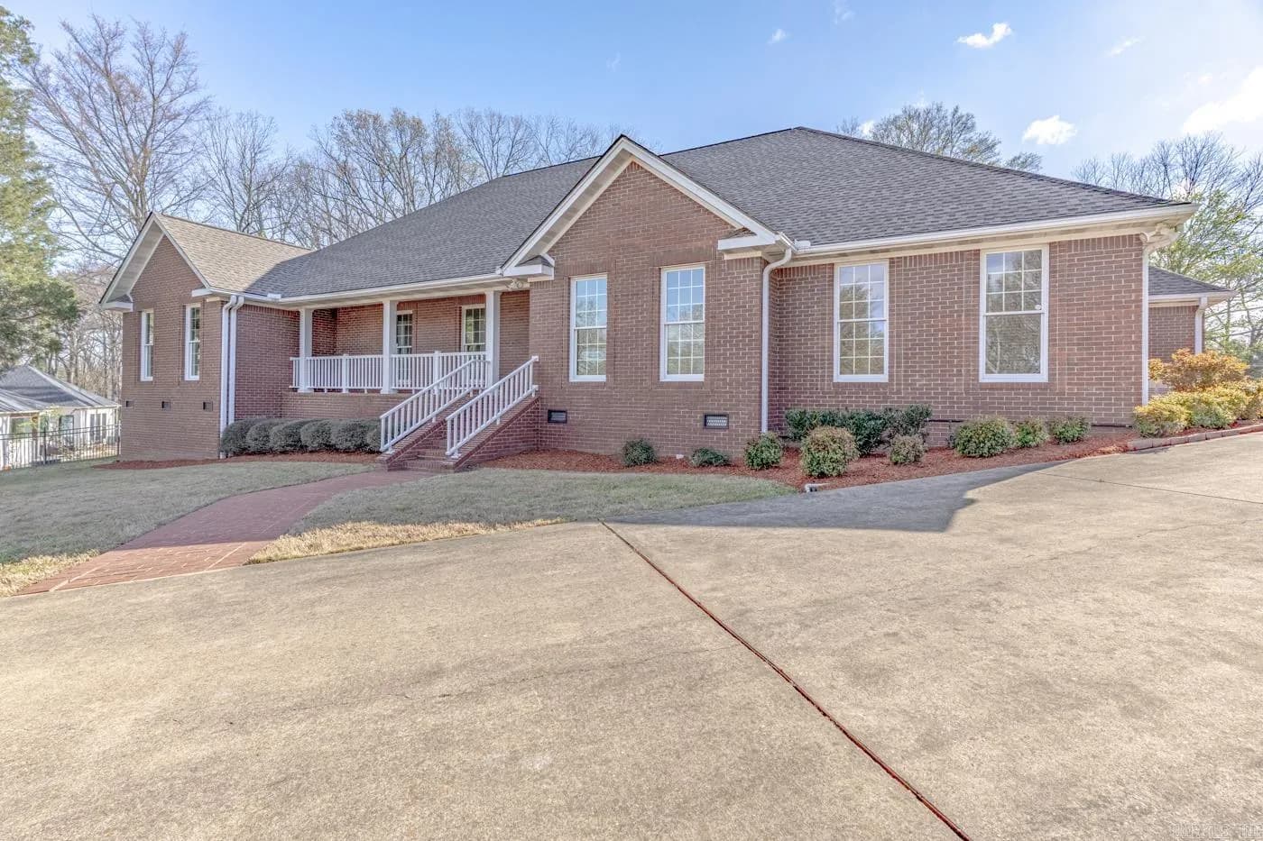 Property at 1304  Leominster cv - Image 3