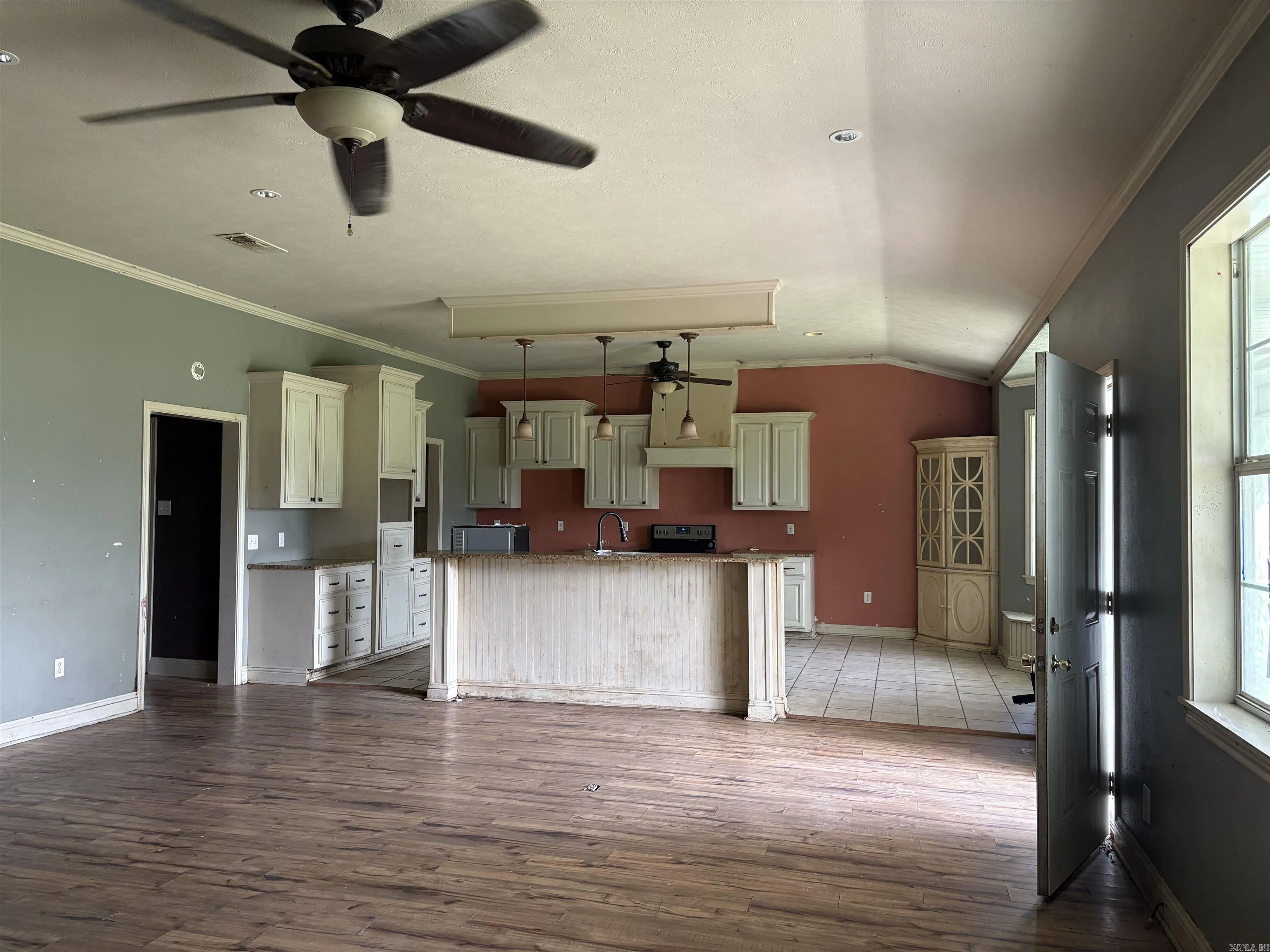 Property at 140  Wall - Image 4