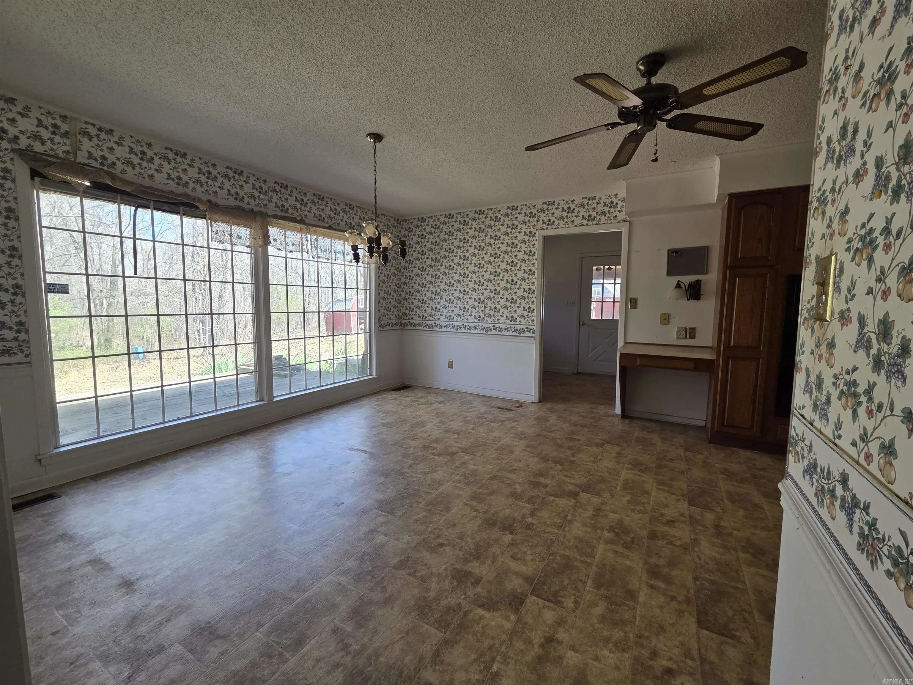 Property at 104  Cr 7010 - Image 11