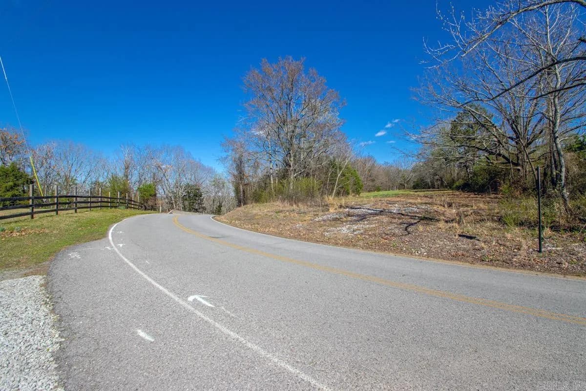 Property at 36 (approx)  Bayou - Image 2
