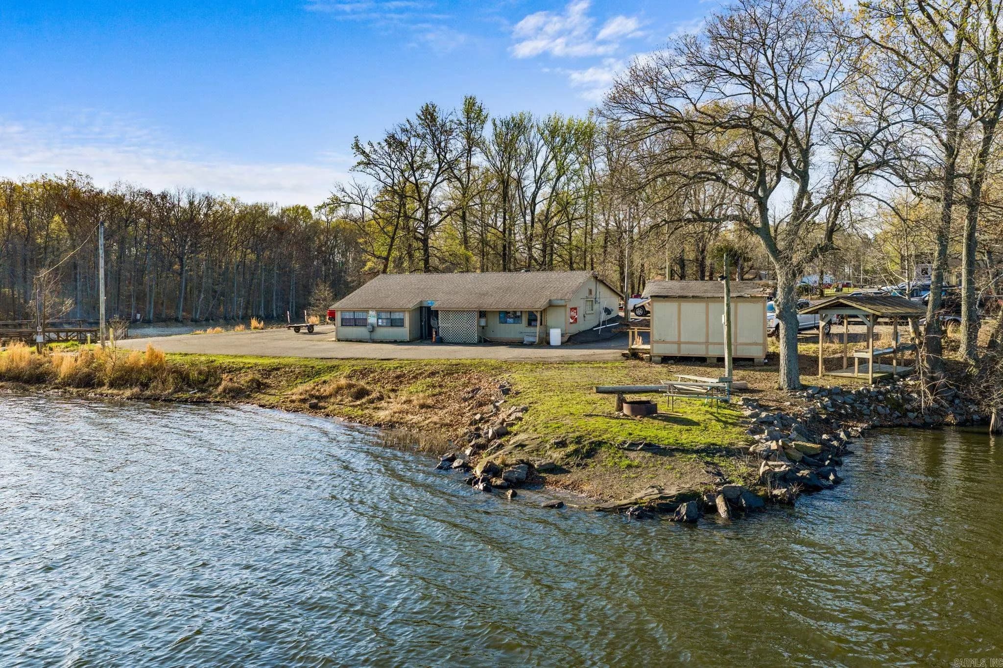 Property at 400  Lucky landing - Image 5