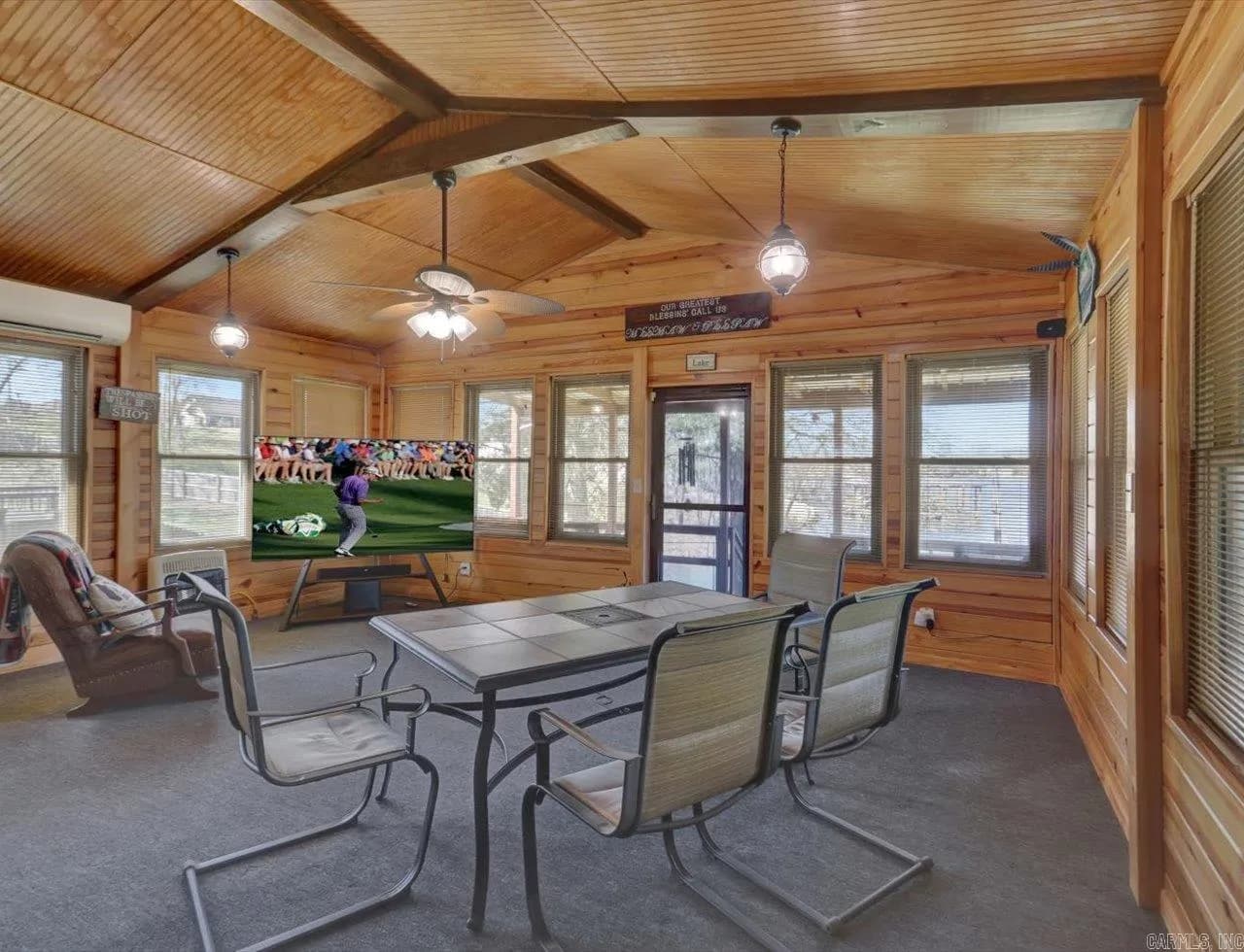 Property at 126  Oakridge - Image 24