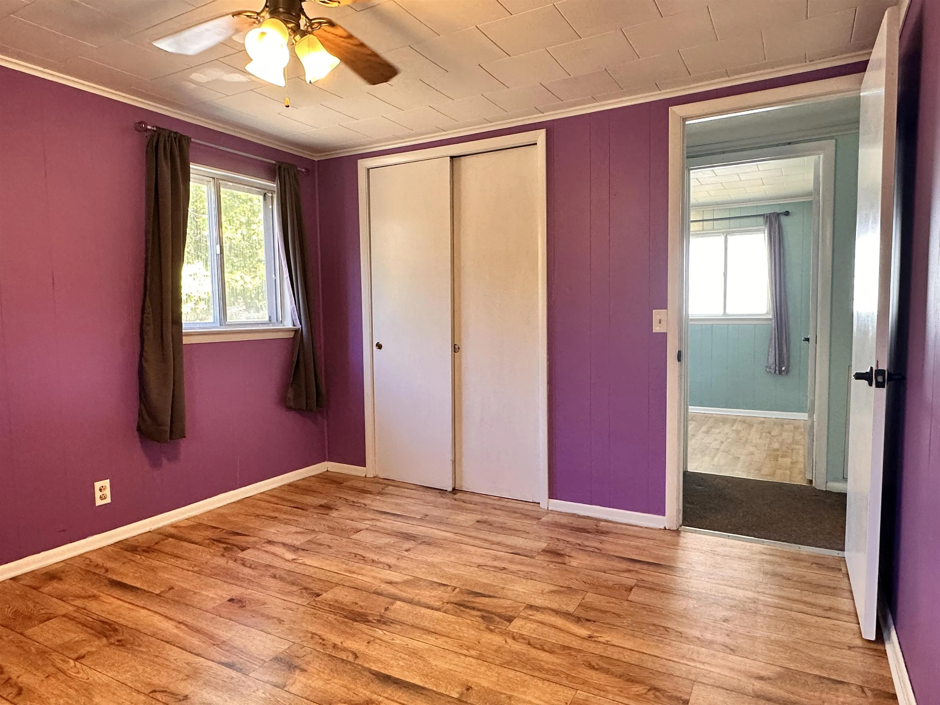 Property at 106  Edna - Image 13