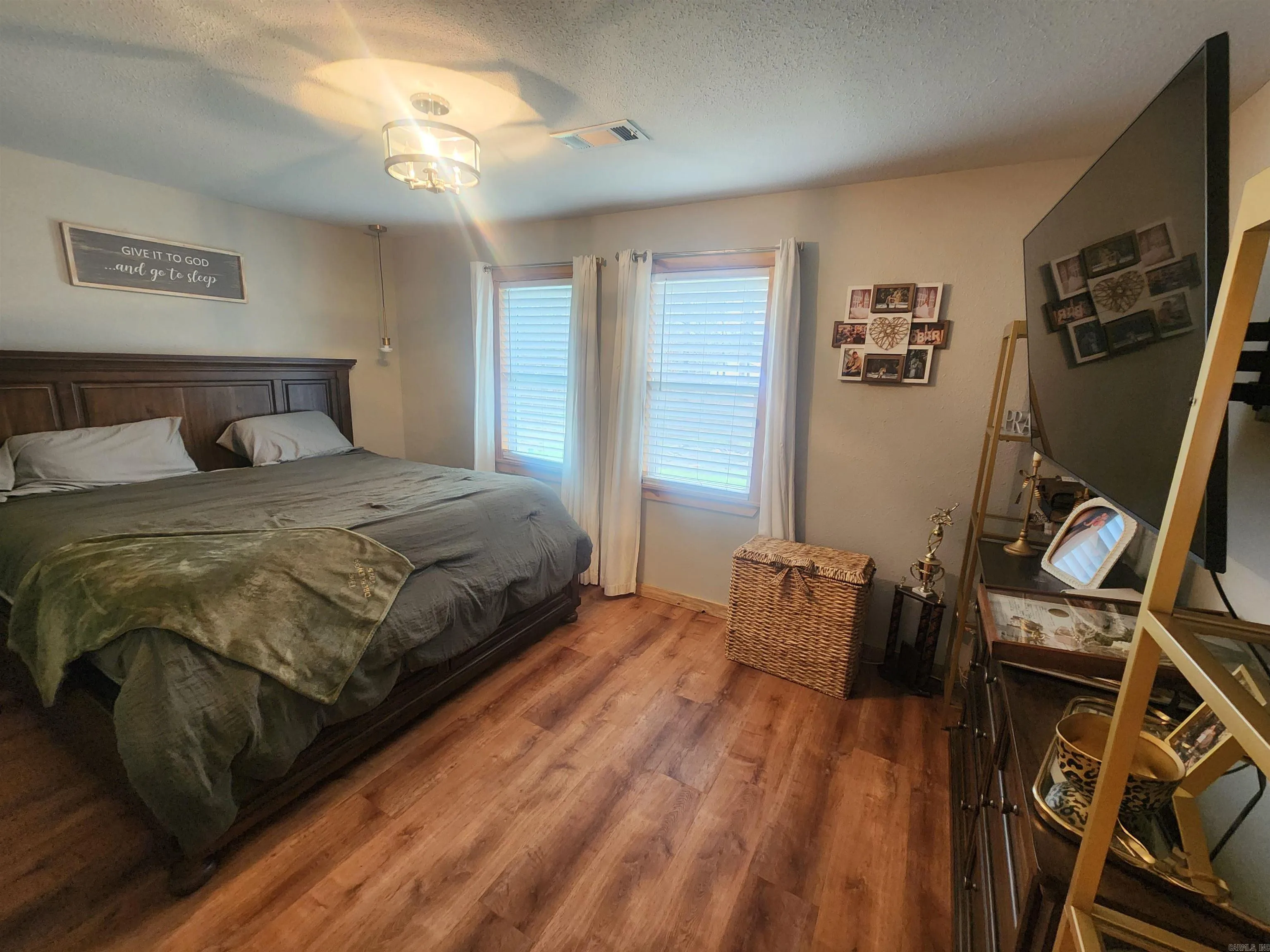 Property at 1195  Gifford tram - Image 6