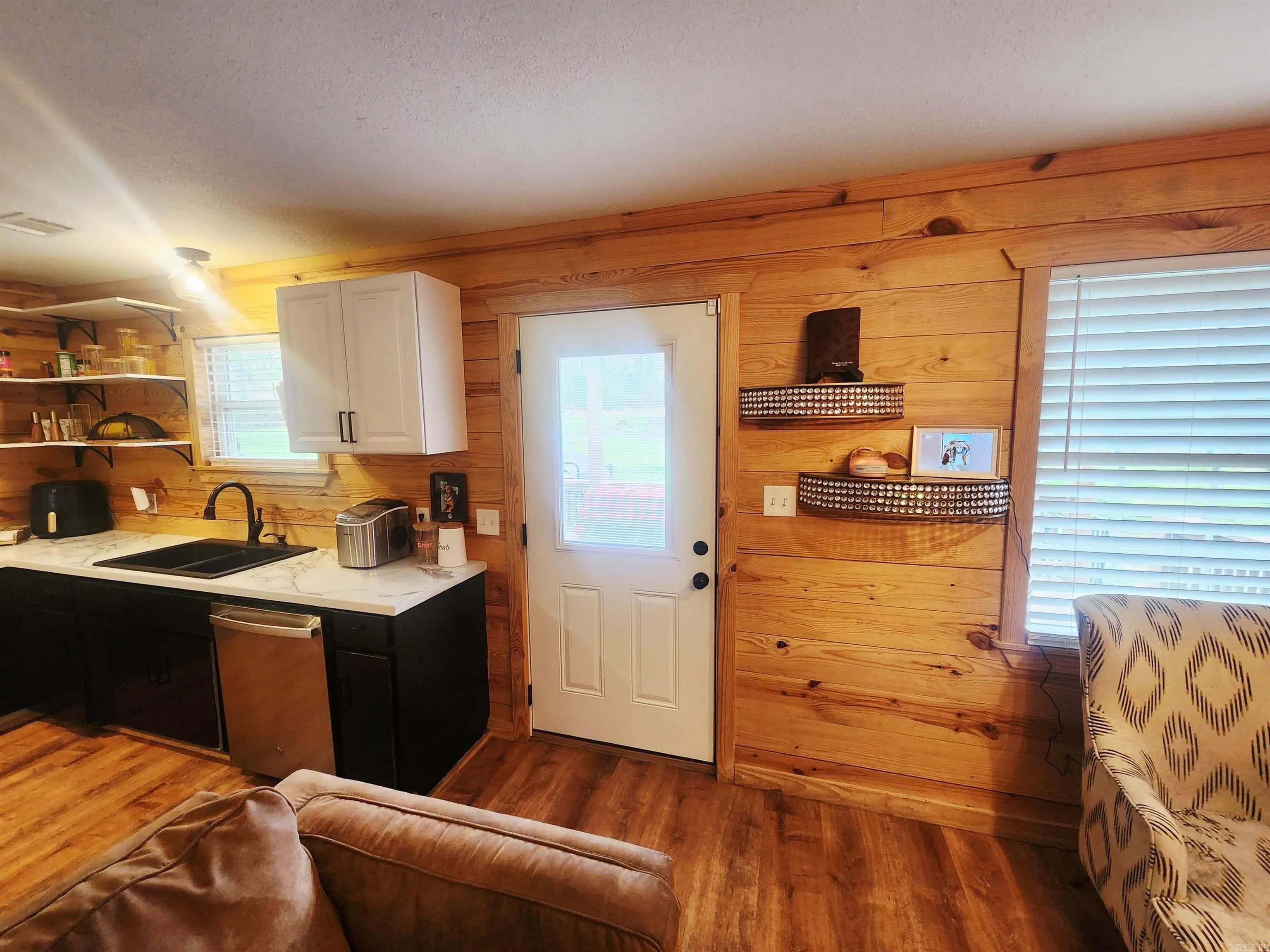 Property at 1195  Gifford tram - Image 5