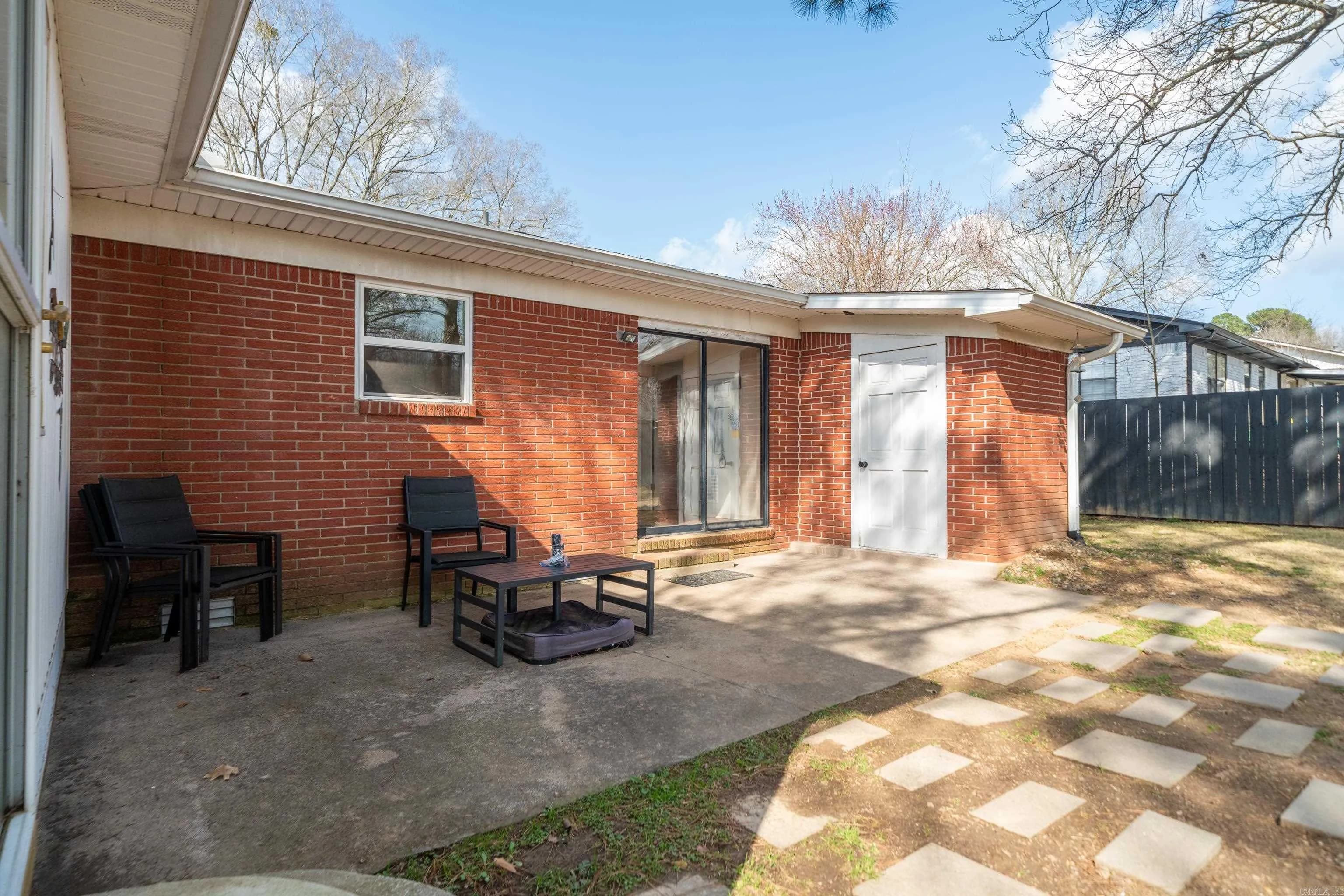 Property at 830  Bellaire - Image 40