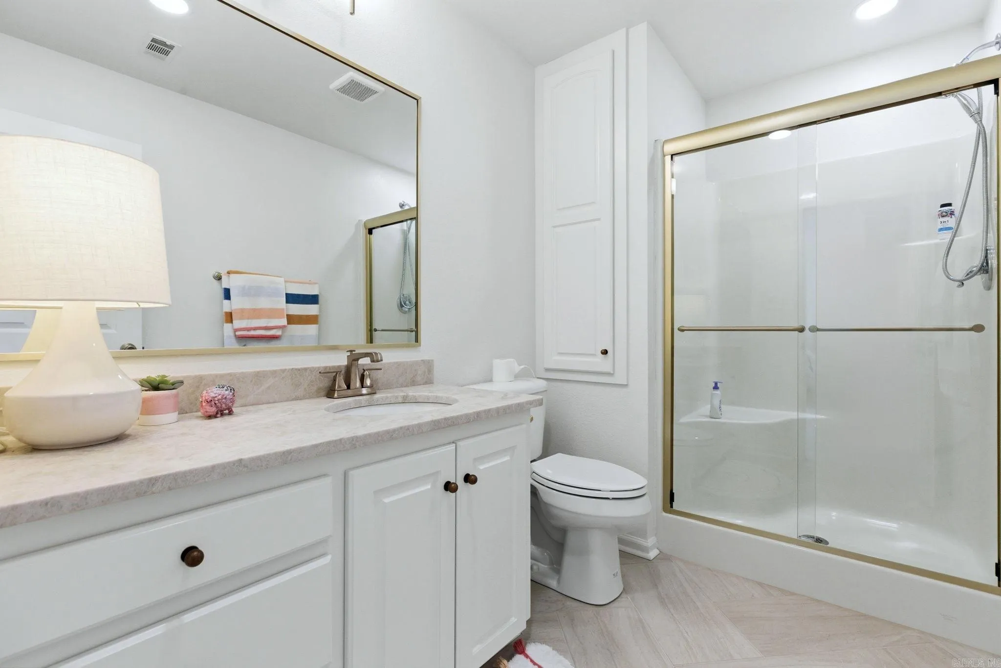 Property at 5006  Colonial - Image 32