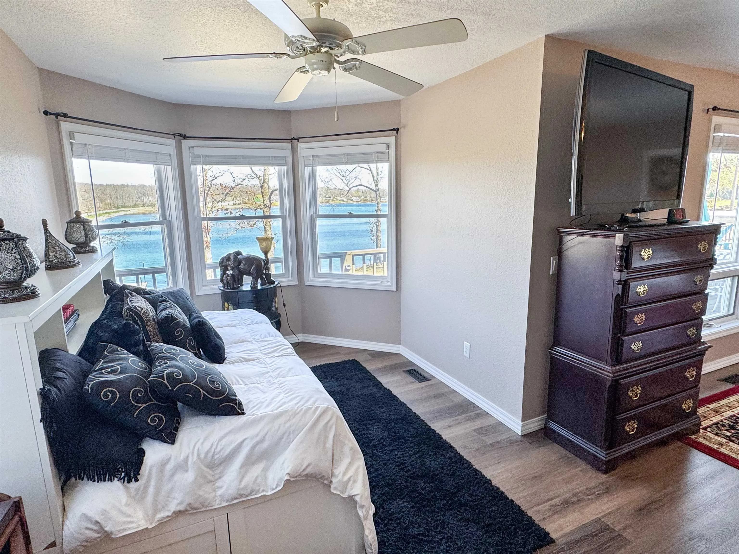 Property at 408 S Shore dr - Image 29