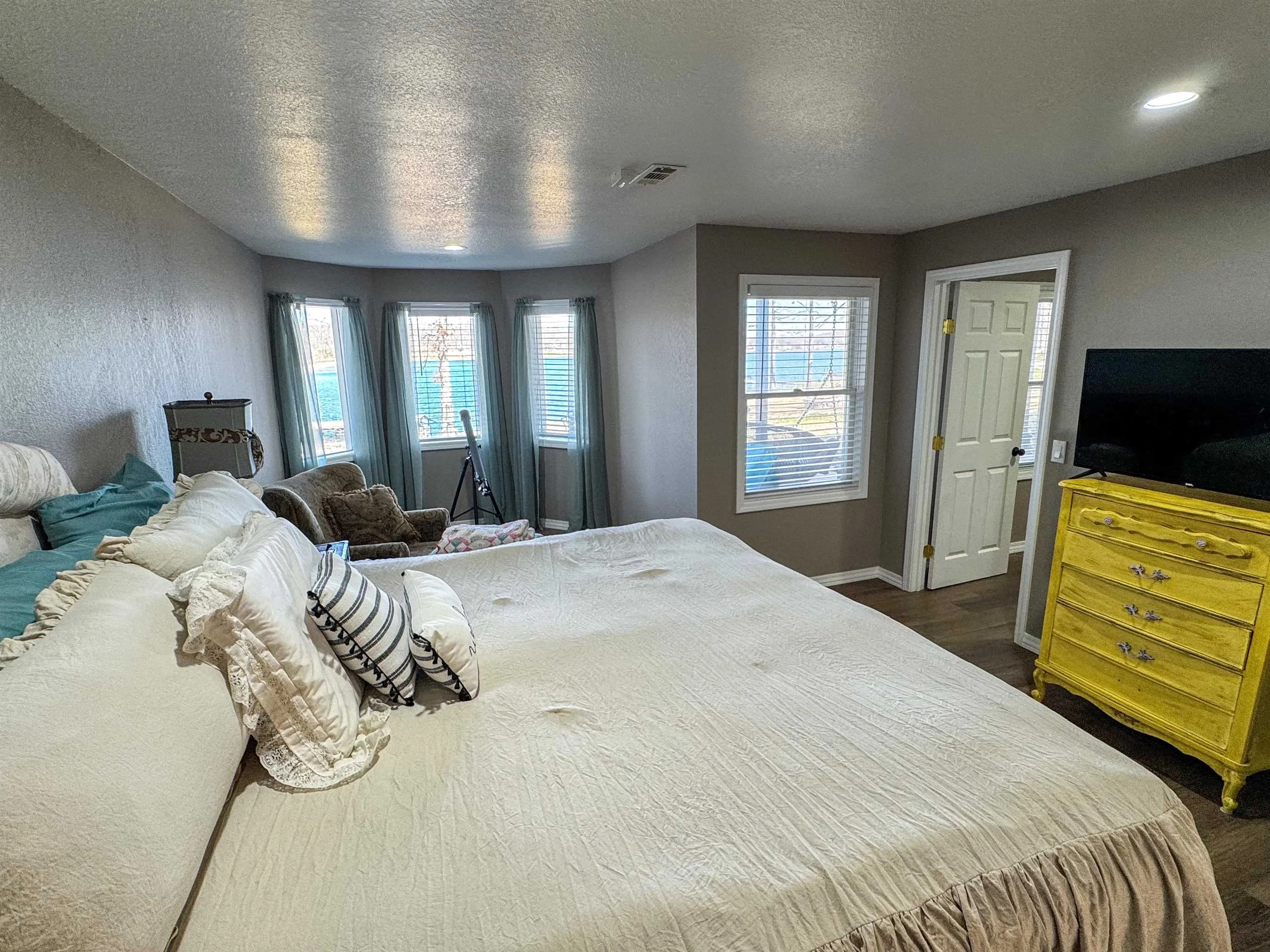 Property at 408 S Shore dr - Image 42