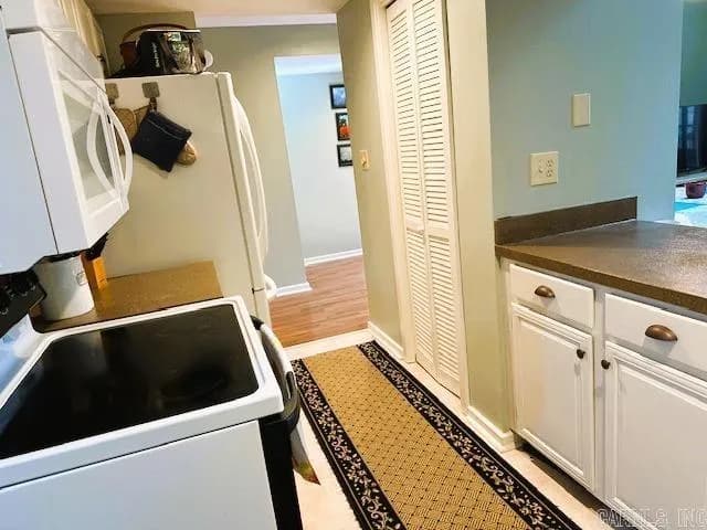 Property at 601  Woodlawn dr #8 - Image 7