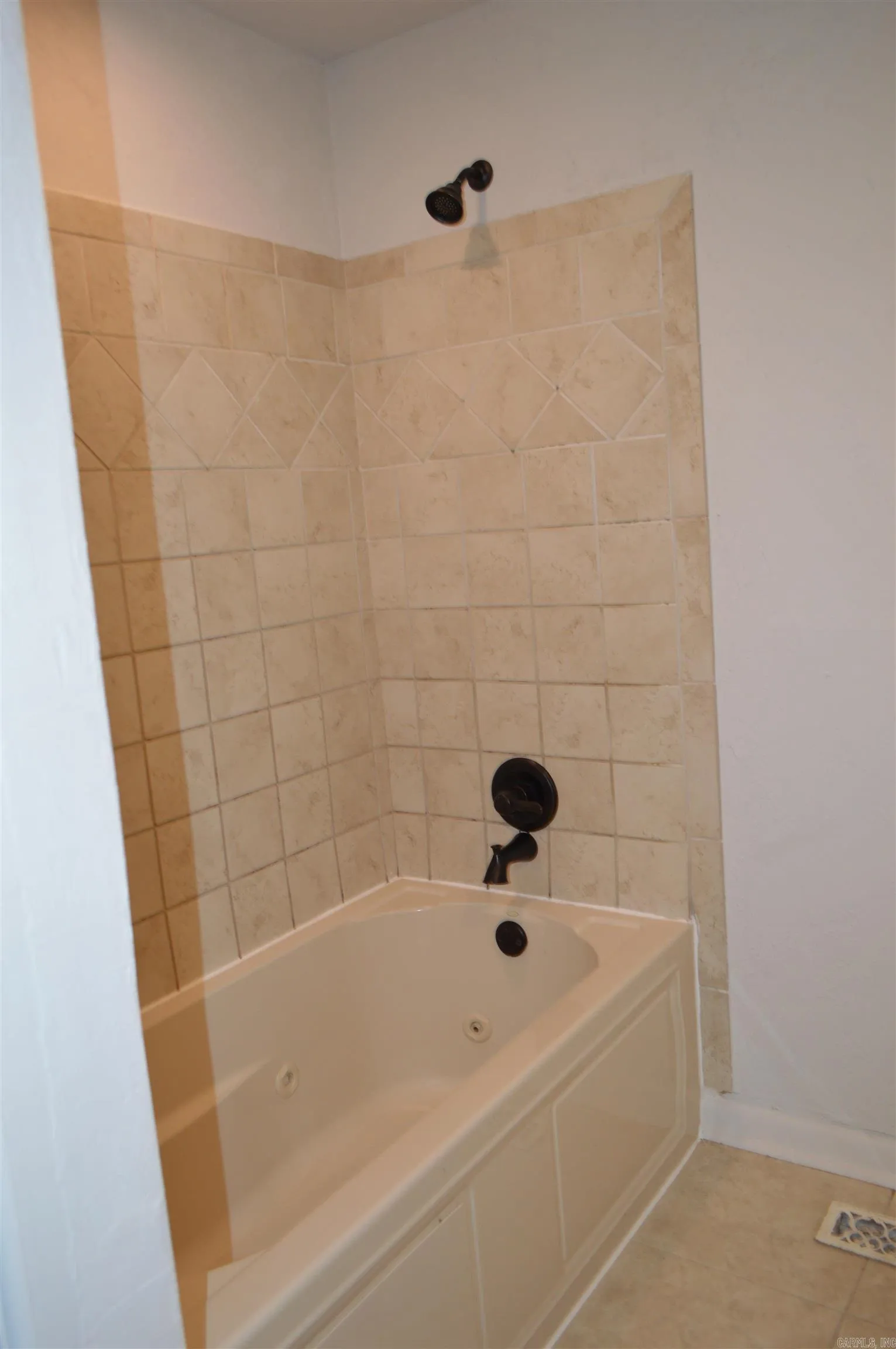 Property at 411  Hillcrest - Image 17