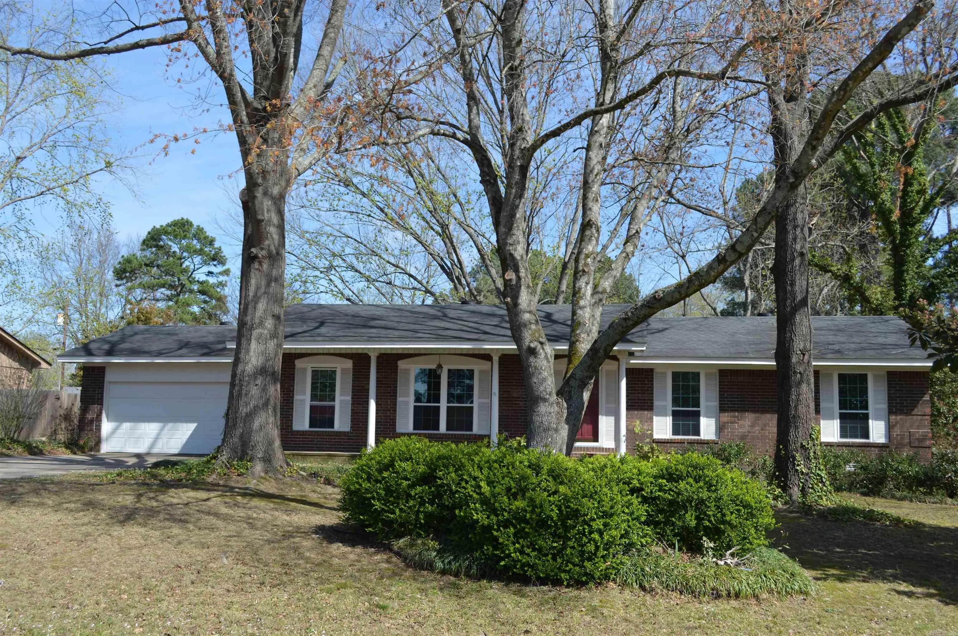 Property at 411  Hillcrest - Image 35