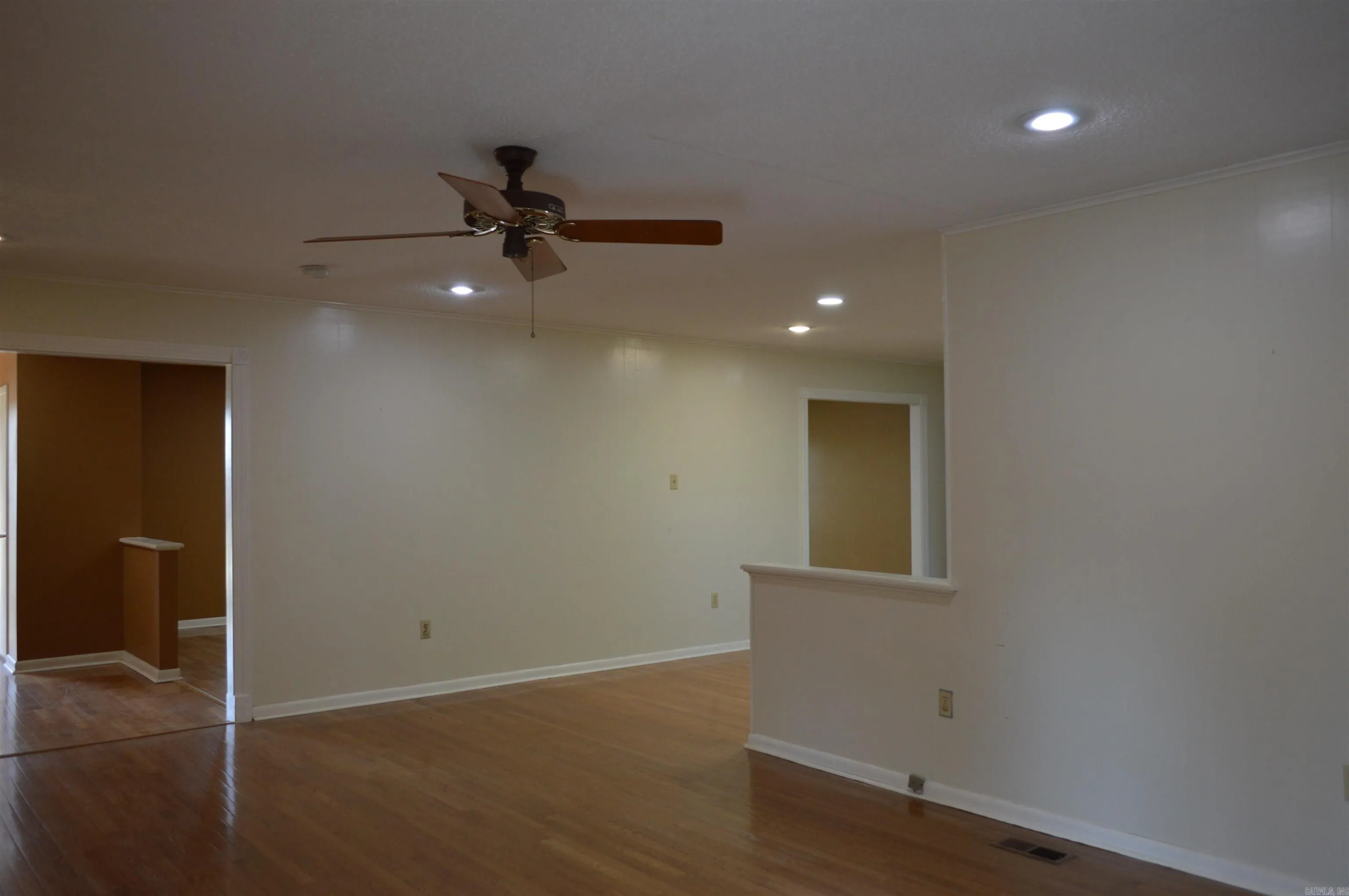 Property at 411  Hillcrest - Image 11