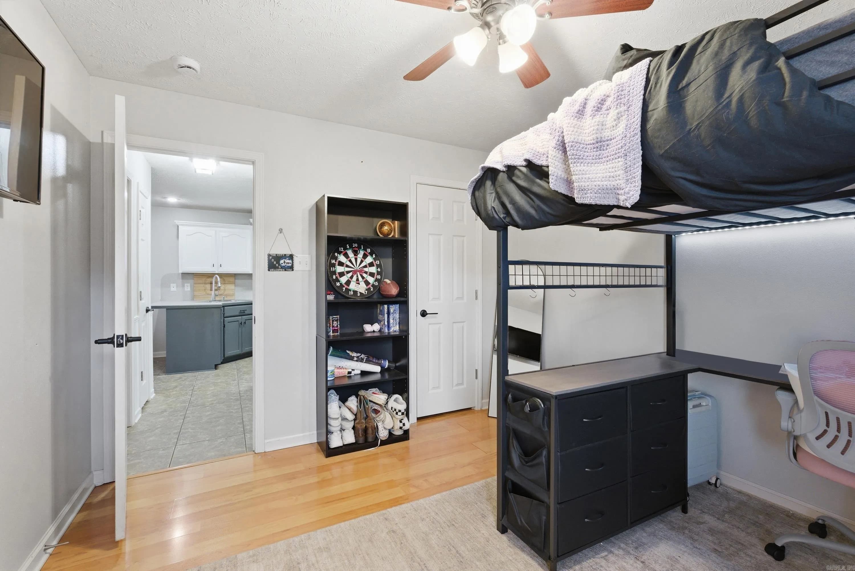 Property at 19  Cardinal - Image 22
