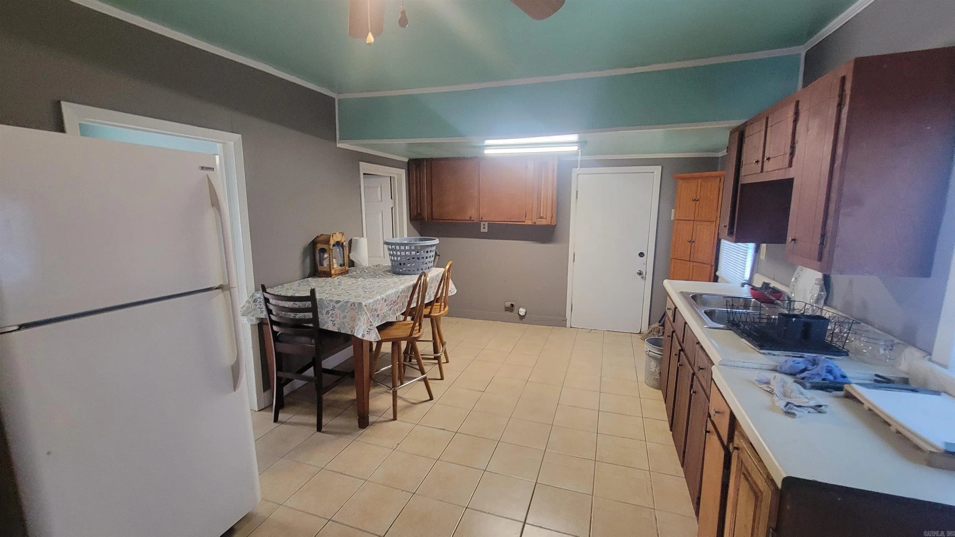 Property at 517  Smith - Image 4