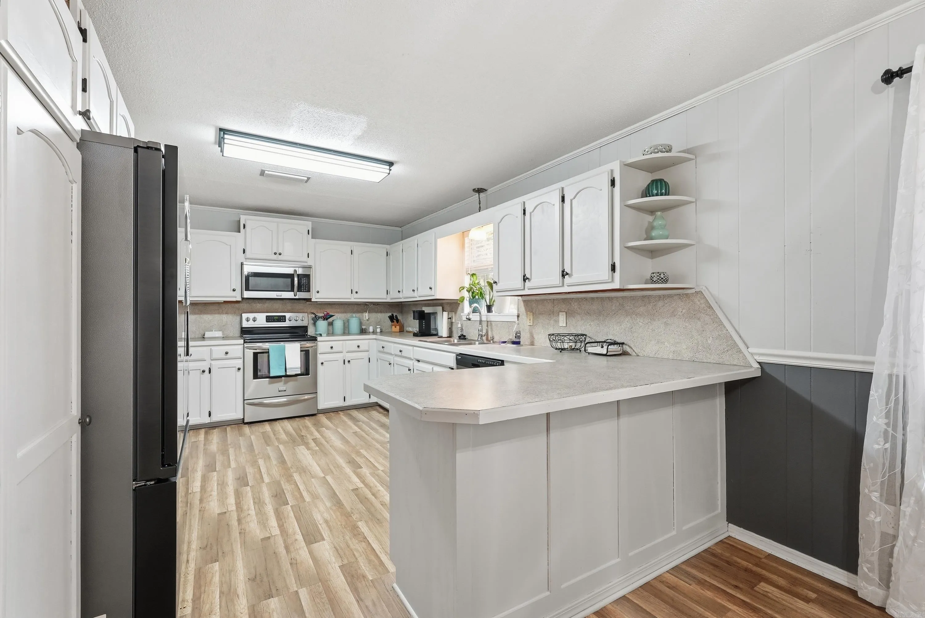 Property at 110  Cliff - Image 13
