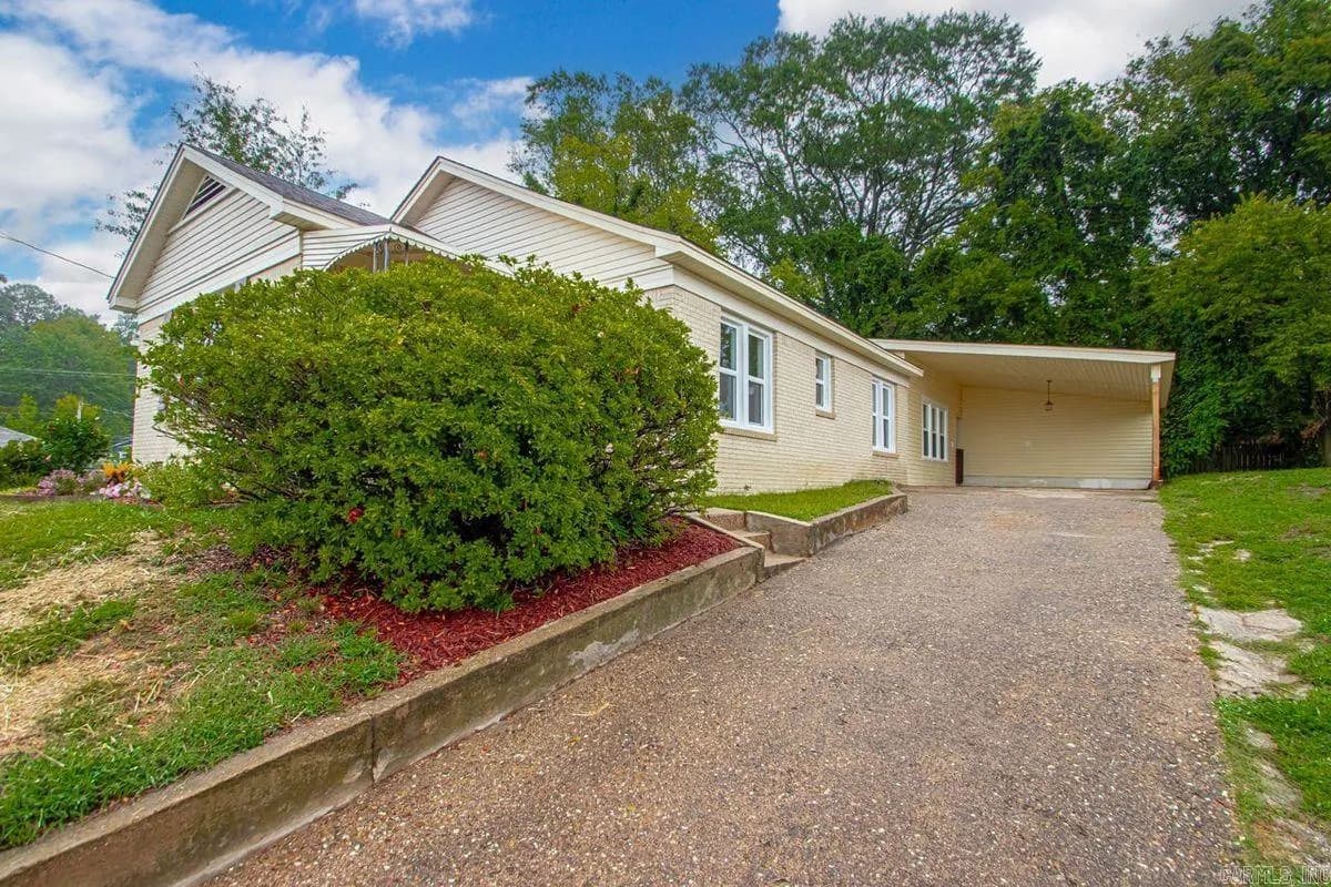 Property at 111 N 1st street - Image 2