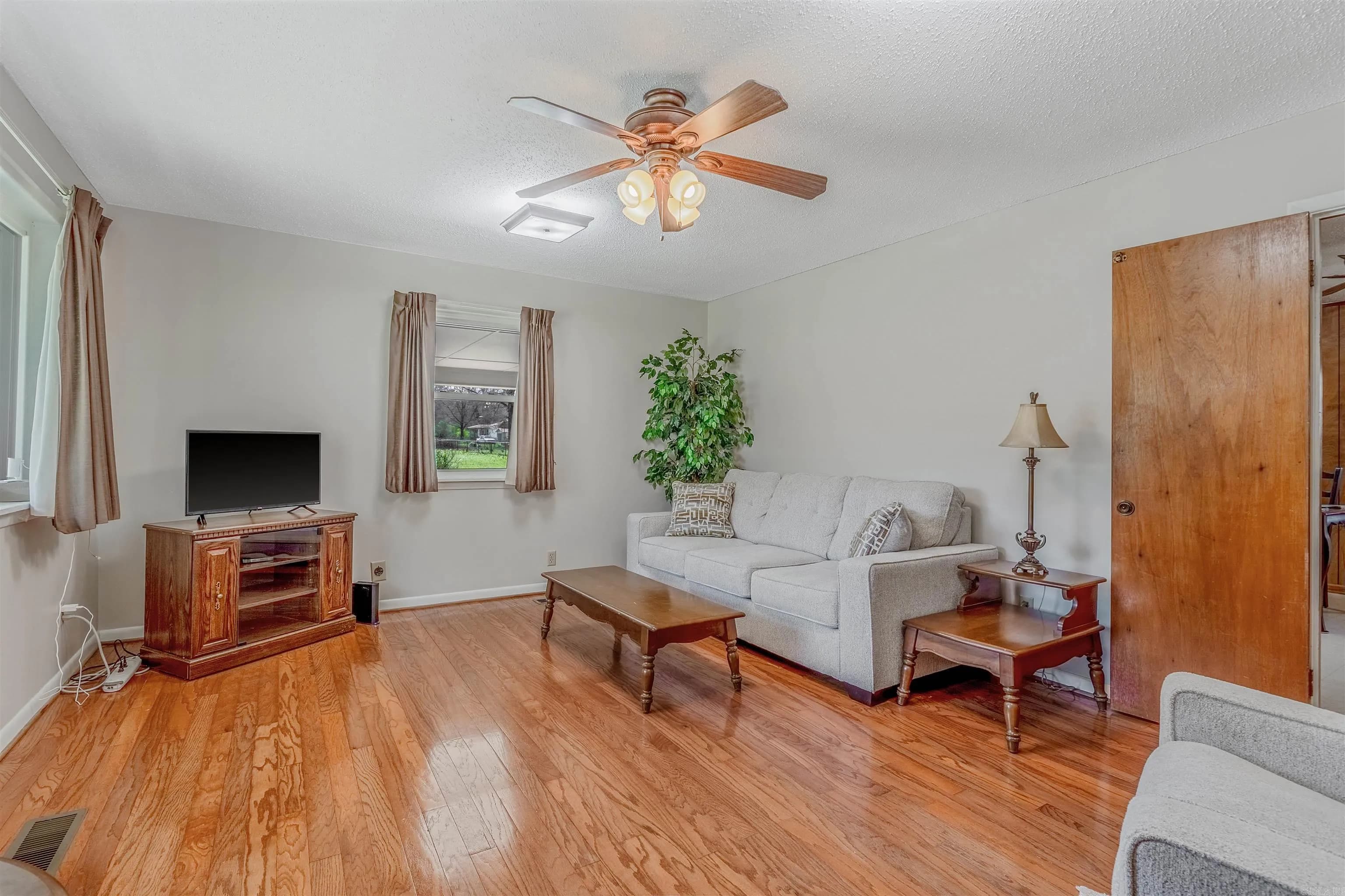 Property at 11902  Chariot - Image 2